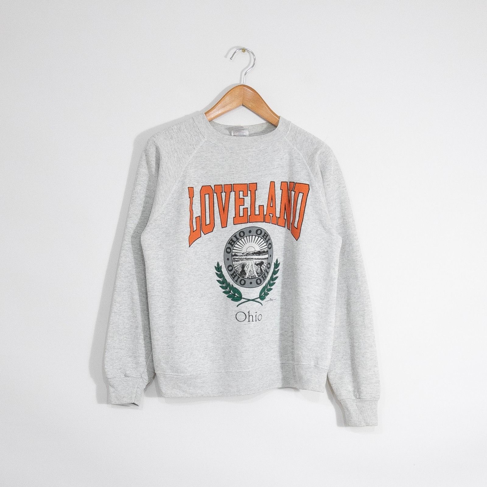 Vintage Vintage 80s Loveland Ohio Sweatshirt Large - Raglan Crewneck Size US L / EU 52-54 / 3 - 1 Thumbnail