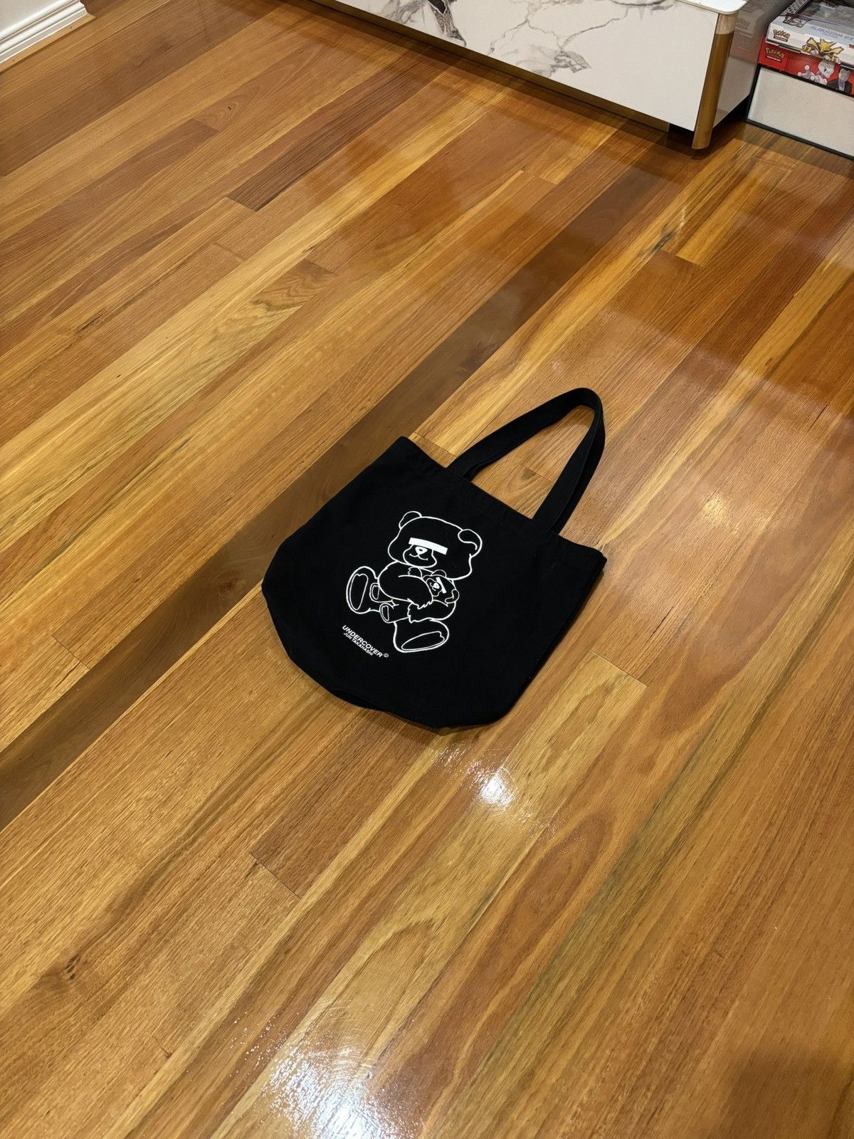 Undercover Undercover Jun Takahashi Bear GuruGuru Swirl Tote Bag Size ONE SIZE - 1 Thumbnail