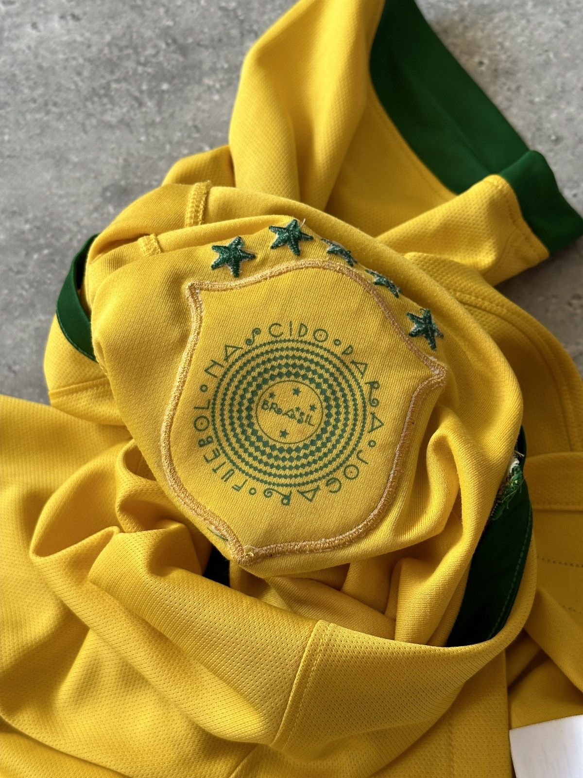 Nike BRAZIL NATIONAL TEAM 2014 HOME FOOTBALL TEE SHIRT Size US S / EU 44-46 / 1 - 4 Thumbnail