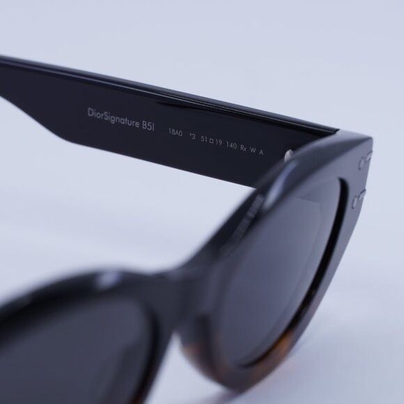 Dior 🕶️ New Dior DIORSIGNATURE B5I 18A0 Sunglasses - Black Frame Size ONE SIZE - 6 Thumbnail