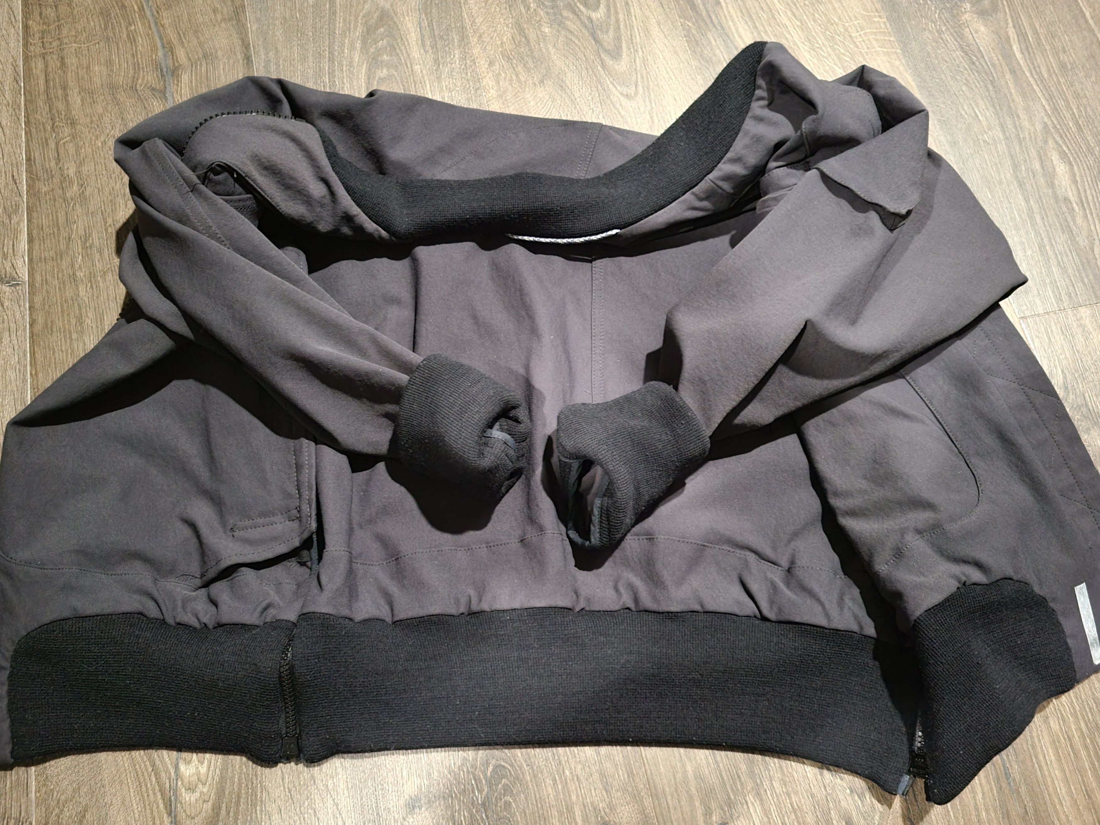 Outlier Bombtwill Bombshell Size US M / EU 48-50 / 2 - 7 Thumbnail