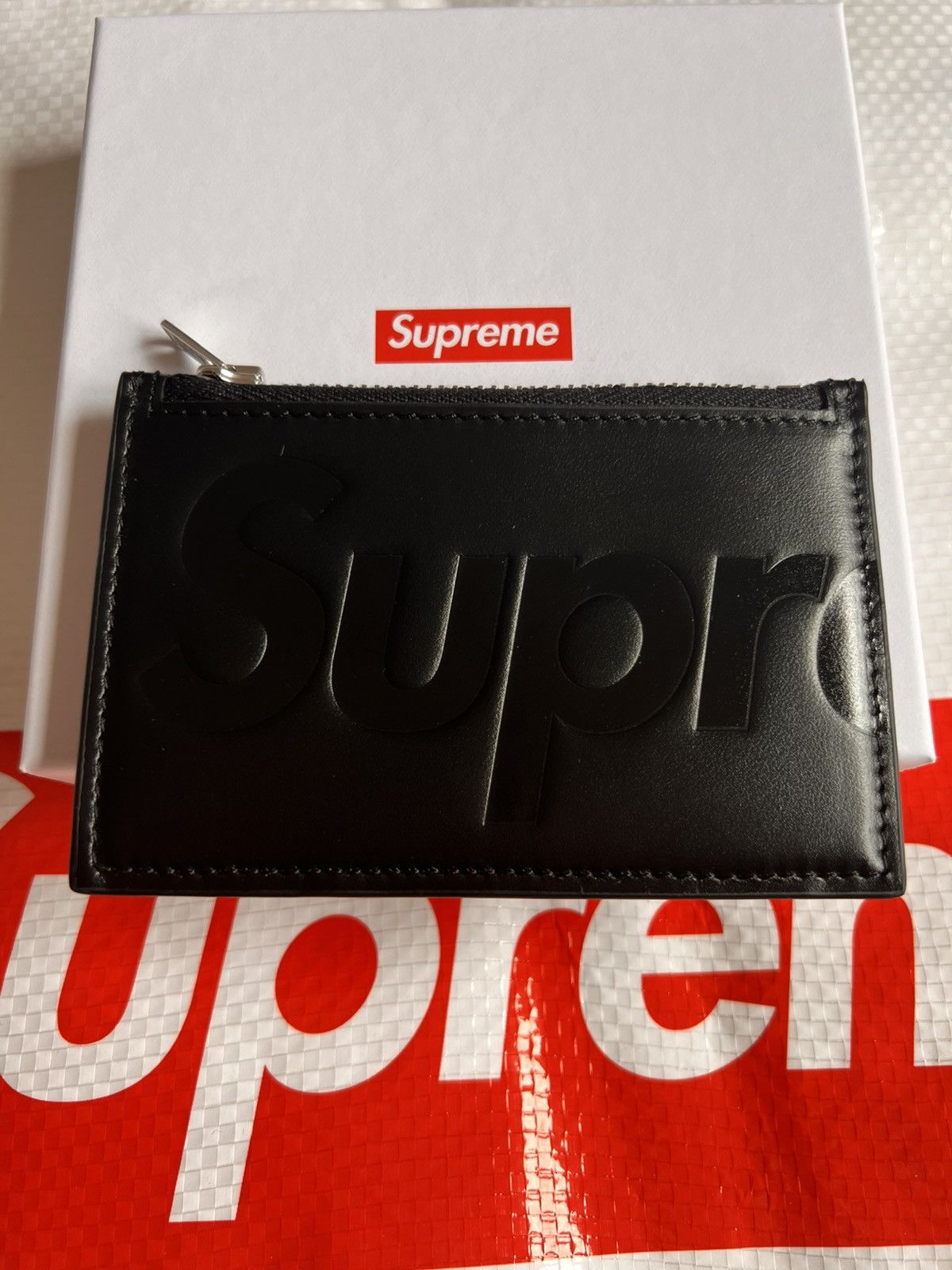 Supreme SUPREME Leather zip card holder Wallet black calfskin logo Size ONE SIZE - 2 Thumbnail