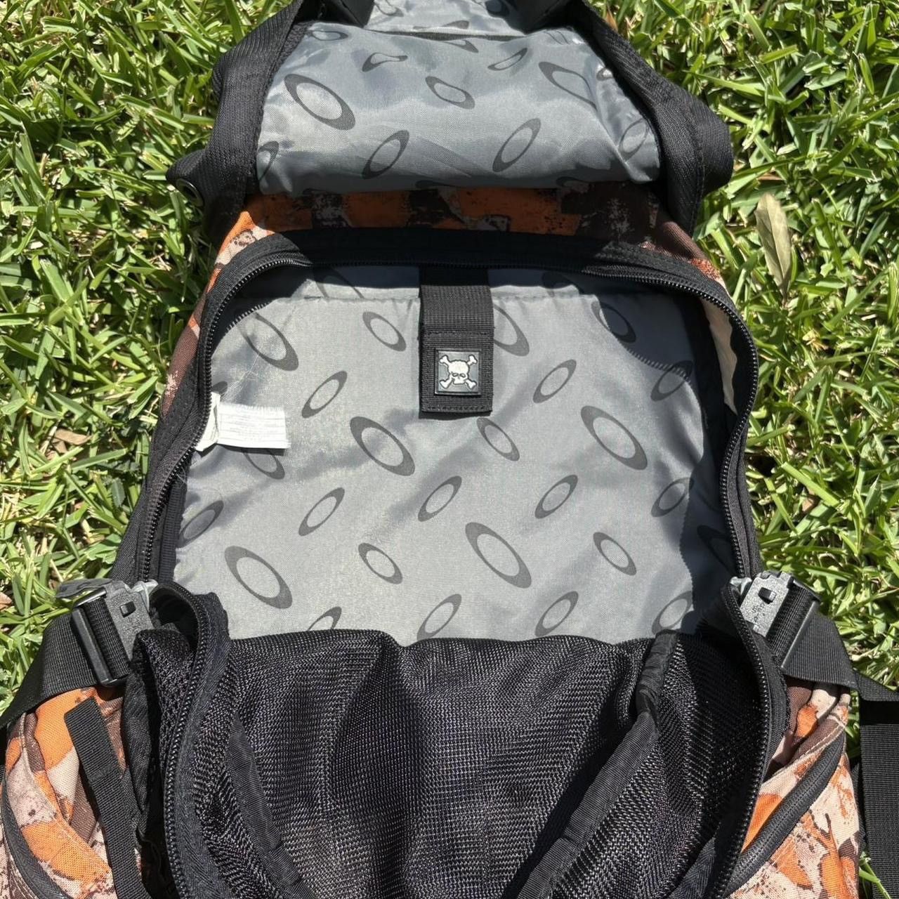 Oakley Vintage Y2K Oakley Icon Camo Orange Software Backpack RARE Size ONE SIZE - 2 Thumbnail