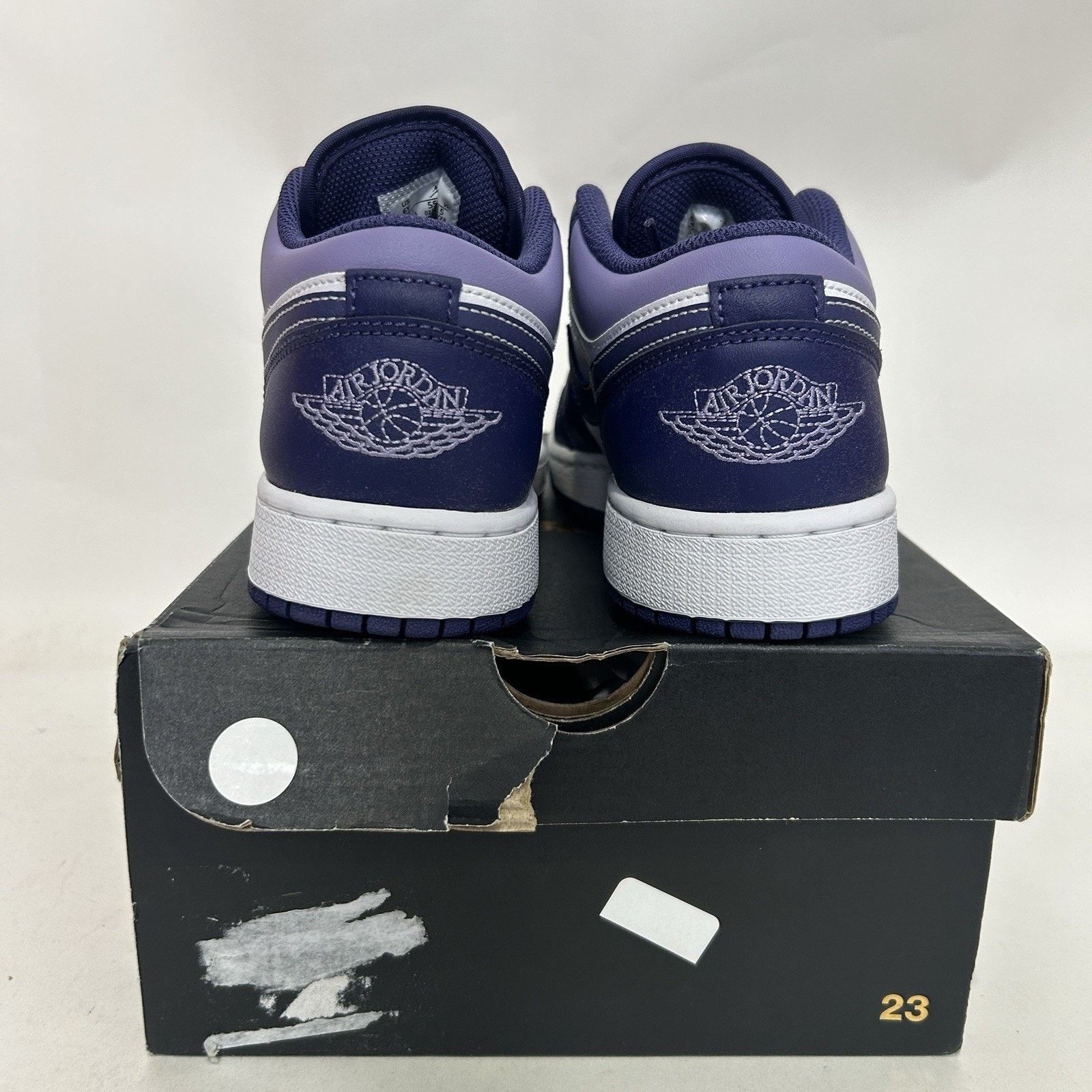 Jordan Brand Nike Air Jordan 1 Low Retro GS “Blueberry/Sky Purple” Size US 7.5 / IT 37.5 - 4 Thumbnail