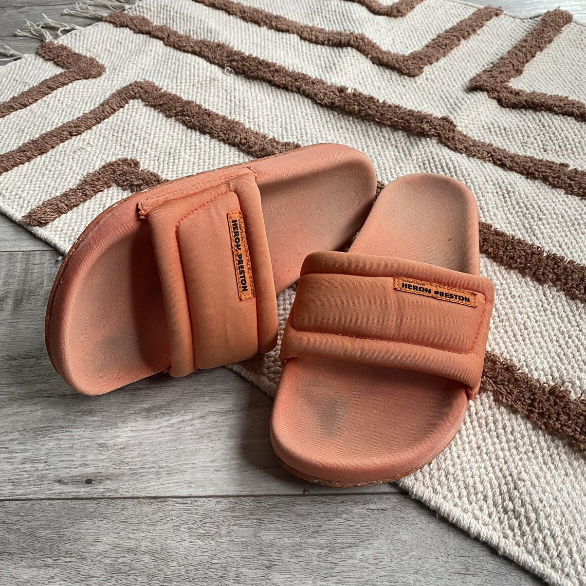 Heron Preston HERON PRESTON ORANGE SLIDES SHOES Size US 7 / IT 37 - 1 Thumbnail