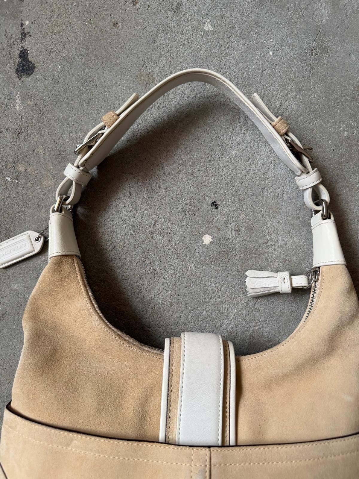 Coach Coach Suede Hampton Hobo Shoulder Bag Beige/White Size ONE SIZE - 8 Thumbnail