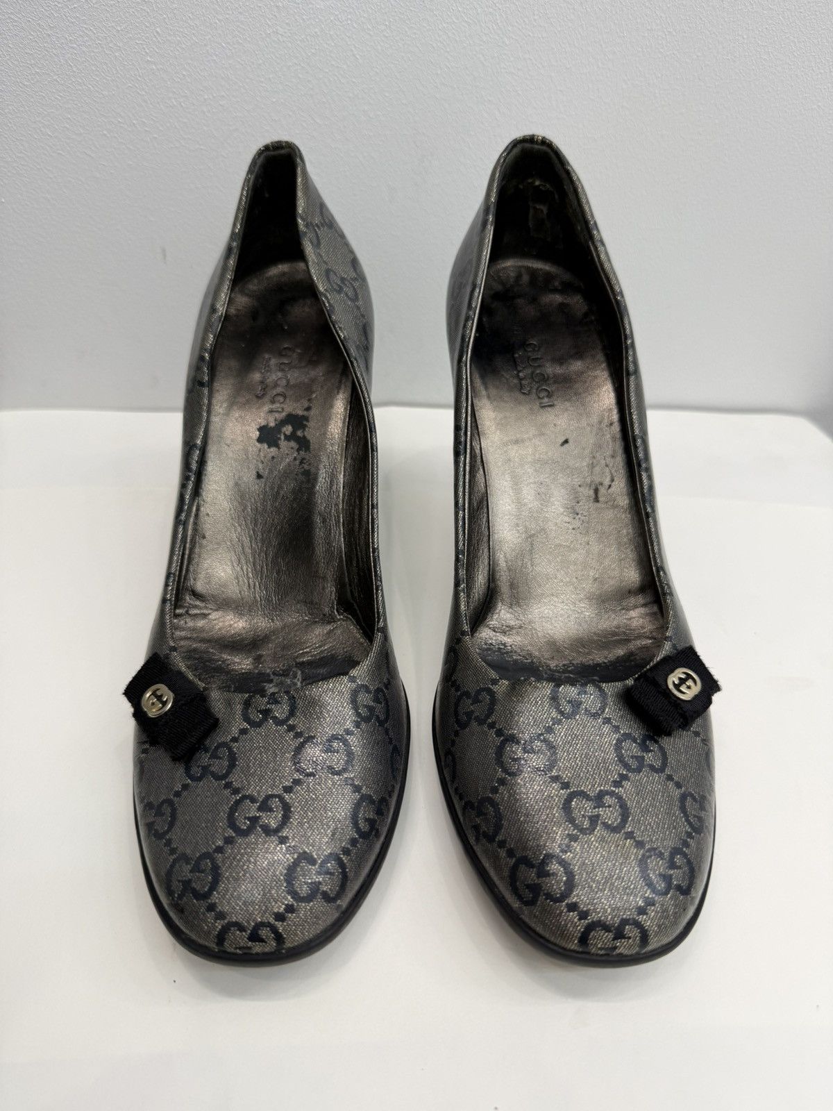 Gucci Gucci Monogram Gray Heels Size US 7.5 / IT 37.5 - 2 Thumbnail