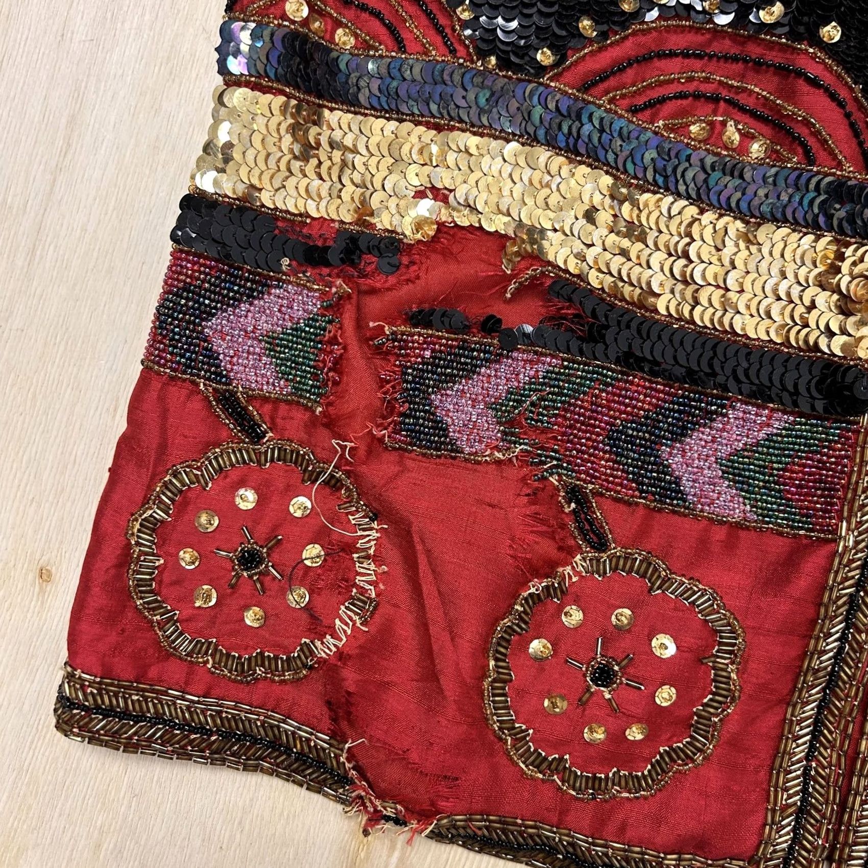 Vintage Boho Embellished Jacket Womens Medium Red Beaded Sequin Satin Open Front Size M / US 6-8 / IT 42-44 - 7 Thumbnail