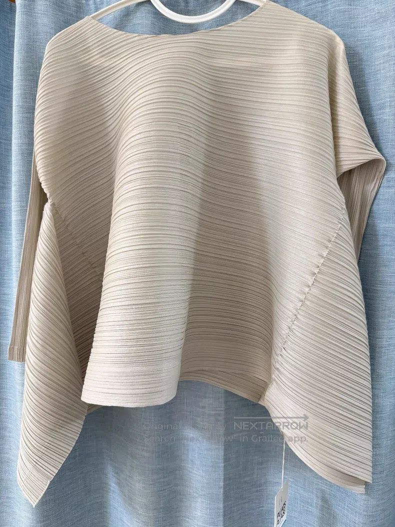 Issey Miyake Issey Miyake Iridescent Top (Beige-Grey) Size L / US 10 / IT 46 - 1 Thumbnail
