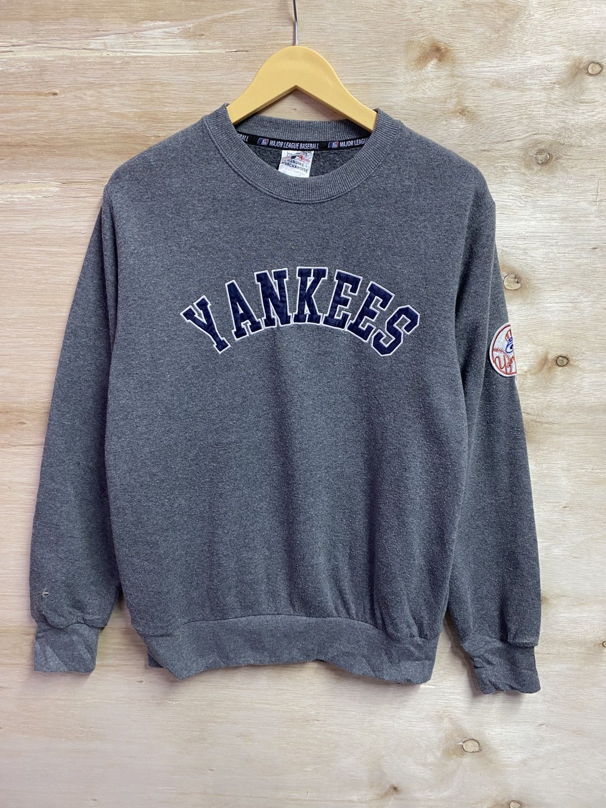 New York Yankees New York Yankees sweatshirt in blue and gray. Size US L / EU 52-54 / 3 - 1 Thumbnail