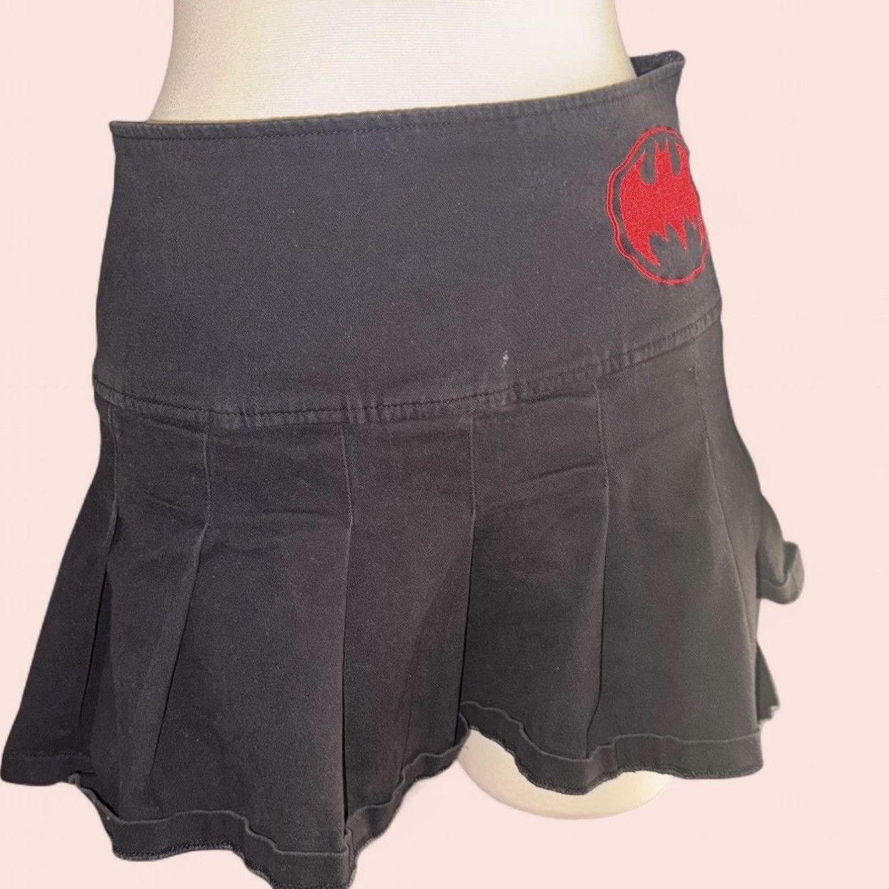 Dolls Kill Rare Dolls Kill x DC Batman Pleated Mini Skirt (M, Fits S–M) Size 26" / US 2 / IT 38 - 4 Thumbnail