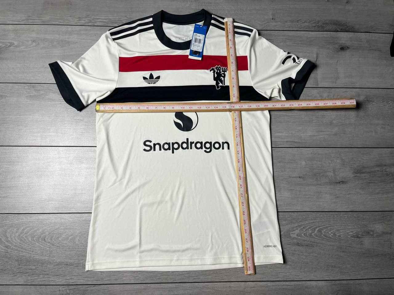 Adidas adidas Cream Manchester United 2024/25 Third Replica Jersey Size US L / EU 52-54 / 3 - 5 Thumbnail