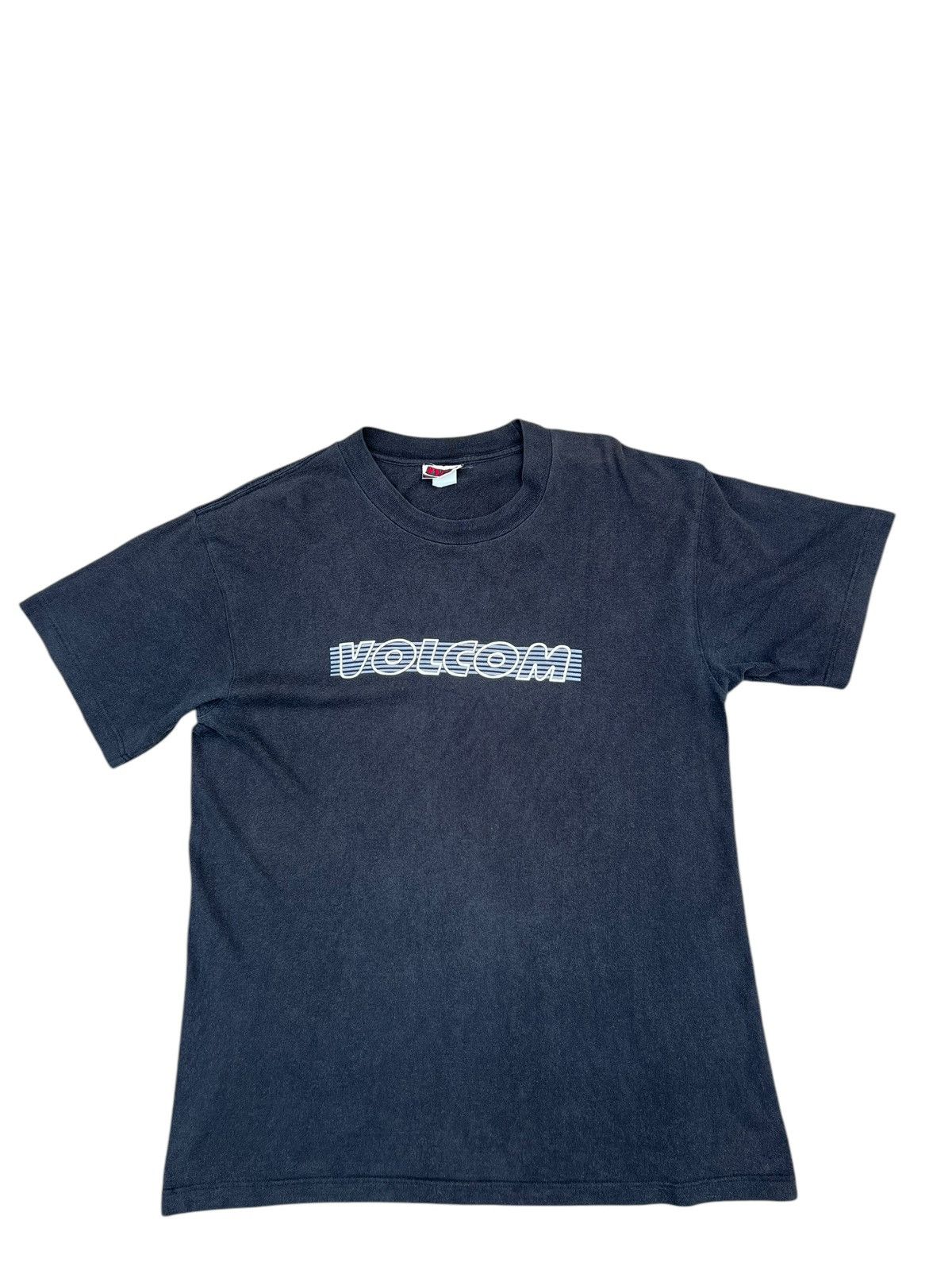 Vintage Vintage 90s Volcom Sun Faded Black Skateboard tees Size US L / EU 52-54 / 3 - 1 Thumbnail