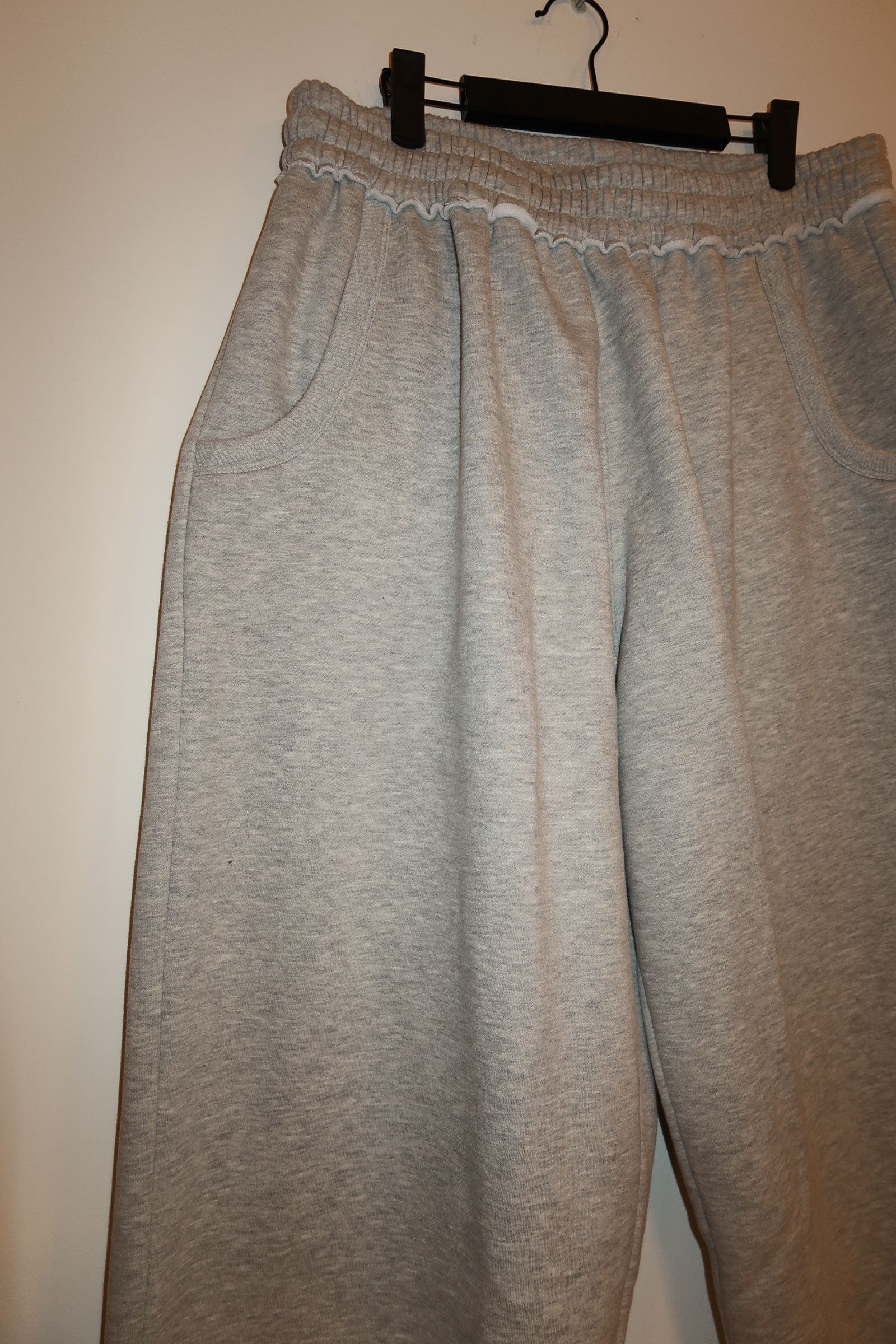 The GV Gallery GV Gallery Heather Grey Blank Scrunch Sweats Size US 34 / EU 50 - 3 Thumbnail
