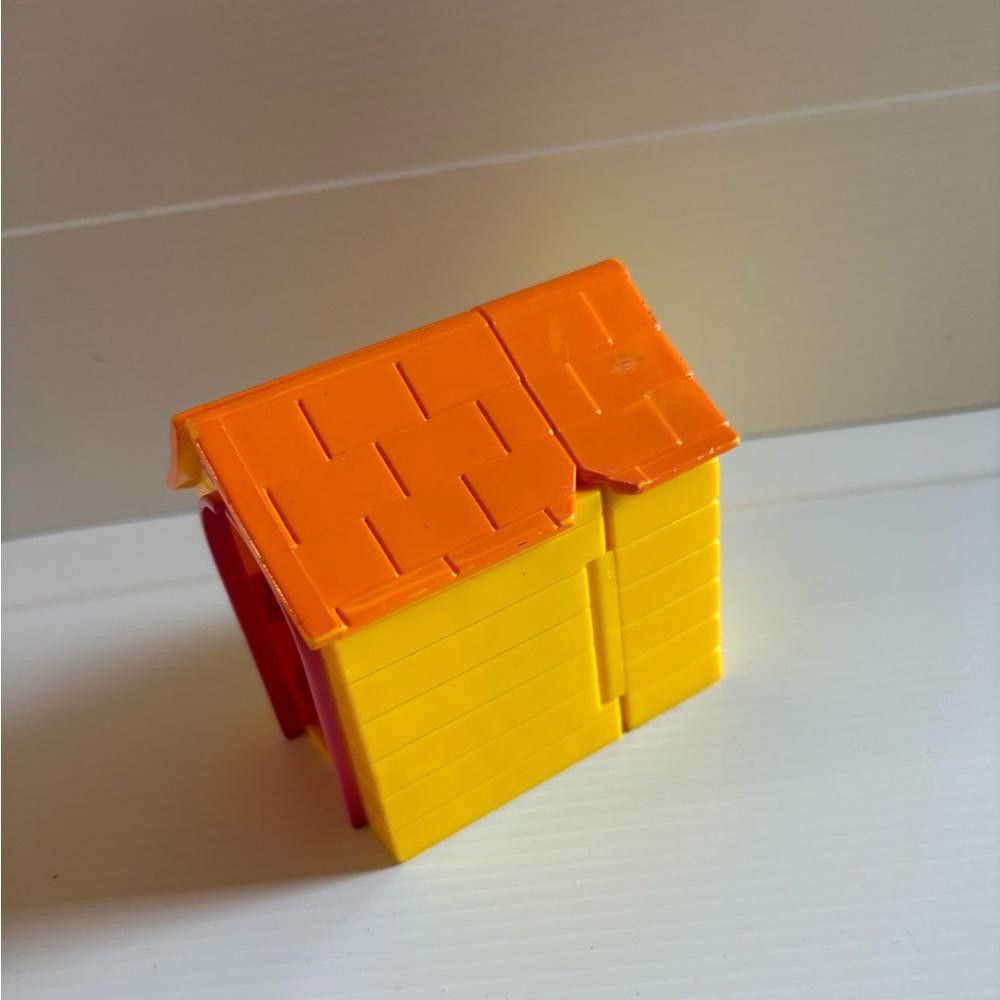 Designer Polly Pocket Folding Pet House Closet 2001 Size ONE SIZE - 2 Thumbnail