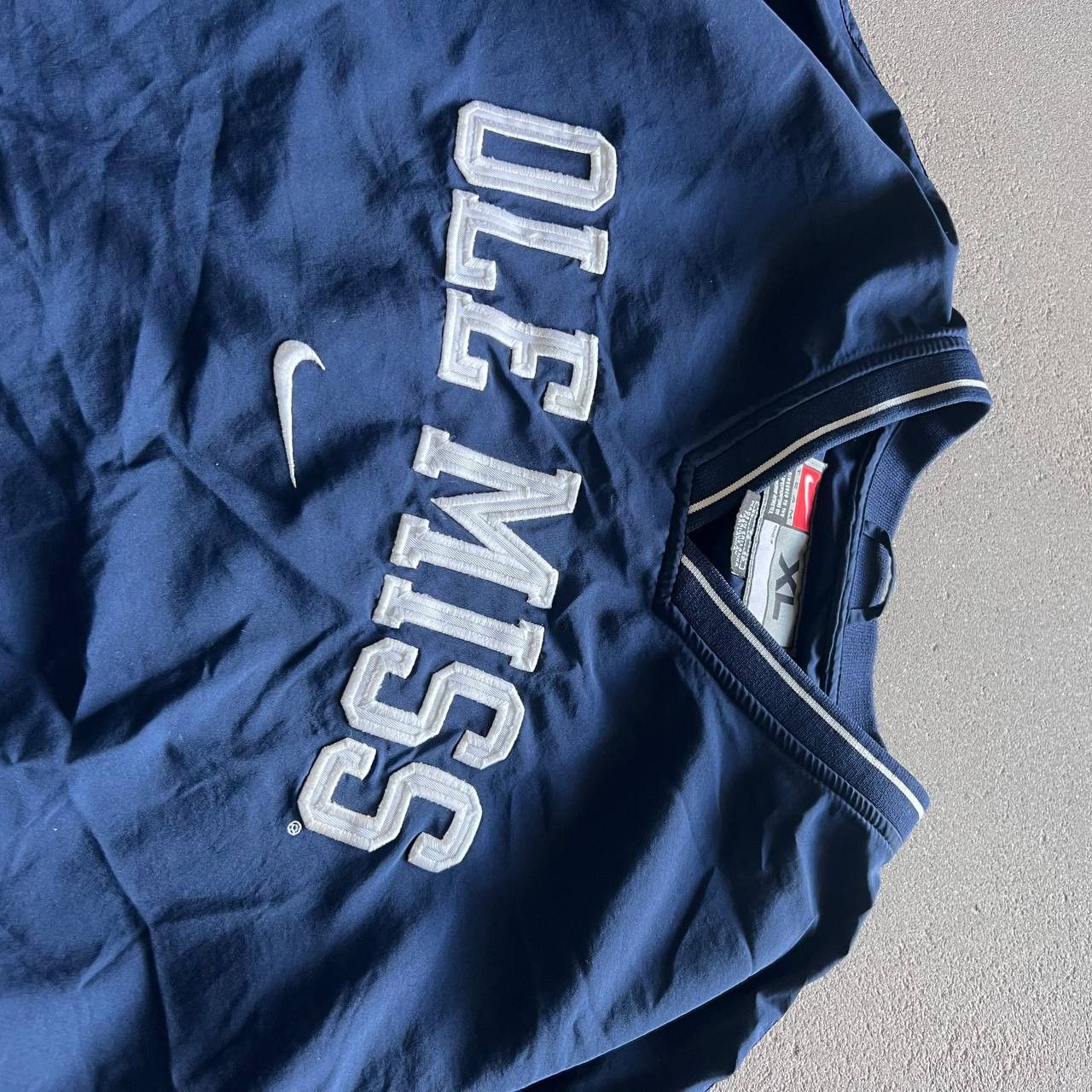 Nike × Vintage Nike Vintage Ole Miss 90s Nylon Sweatshirt XL Size US XL / EU 56 / 4 - 6 Thumbnail