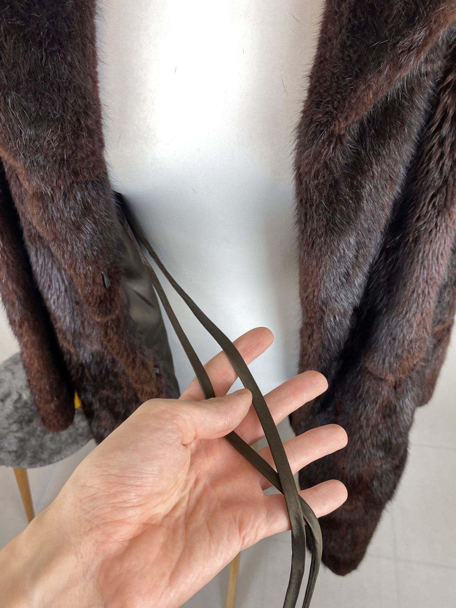 Vintage real fur coat heavy natural beautiful archive style heavy Size L / US 10 / IT 46 - 15 Thumbnail