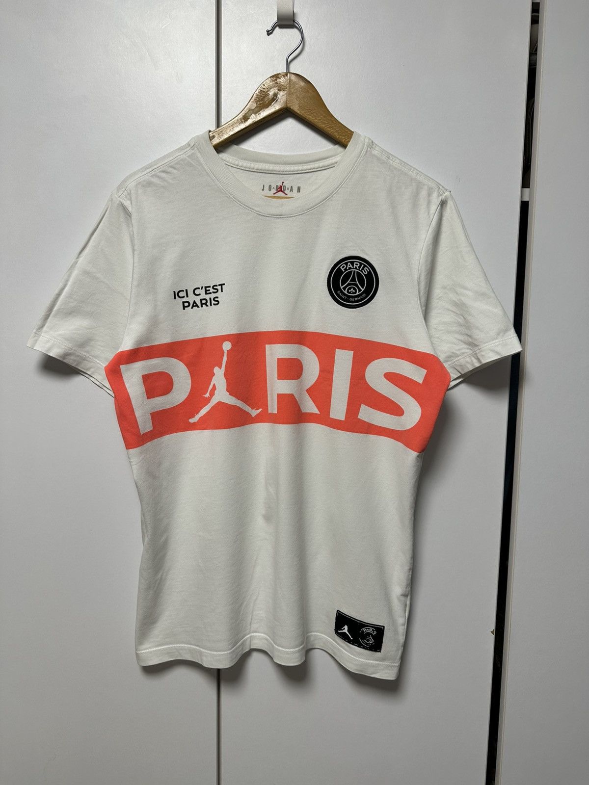 Jordan Brand PSG Paris France Nike Air Jordan T-shirt Soccer Jersey Size US M / EU 48-50 / 2 - 1 Thumbnail