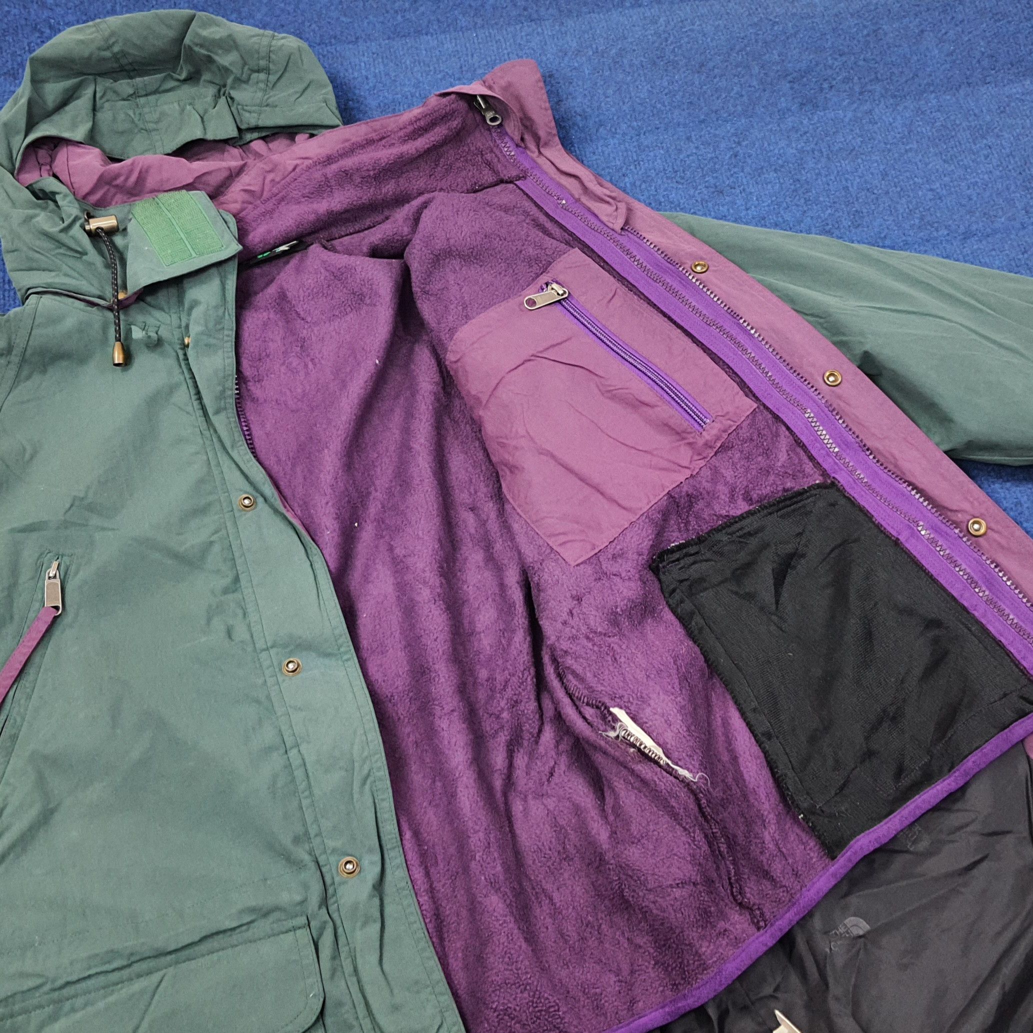 The North Face Vintage The North Face Armadilla Outdoor Jacket C251N5 Size US L / EU 52-54 / 3 - 13 Thumbnail