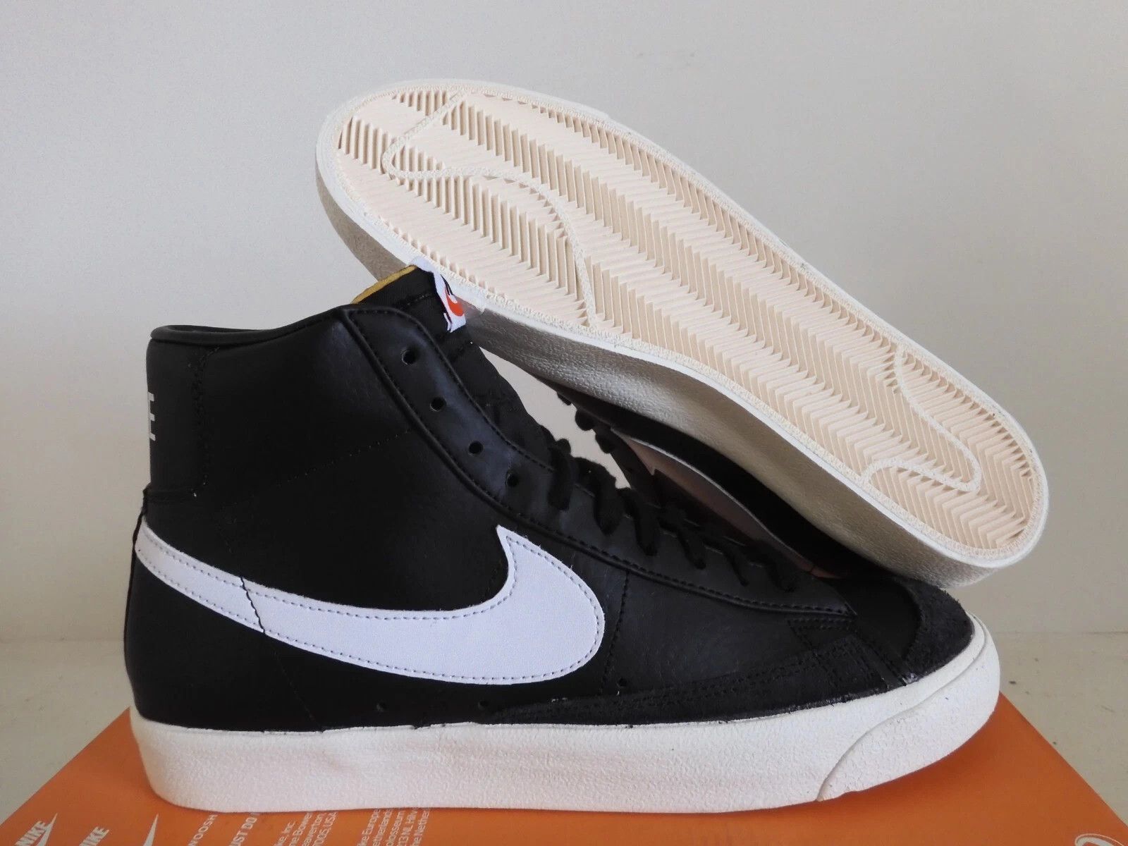 Nike NIKE BLAZER MID '77 VNTG VINTAGE BLACK-WHITE-SAIL SZ 9 Size US 9 / EU 42 - 1 Thumbnail