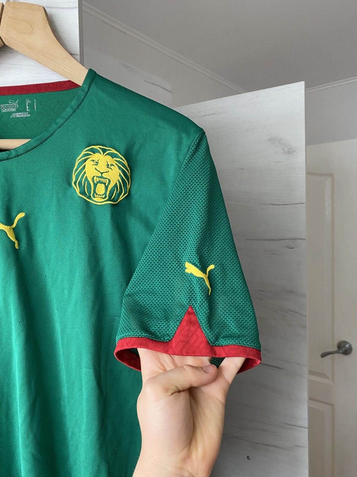 Puma Cameroon Africa HomePuma Soccer Jersey Team2009/2010 Size L Size US L / EU 52-54 / 3 - 5 Thumbnail