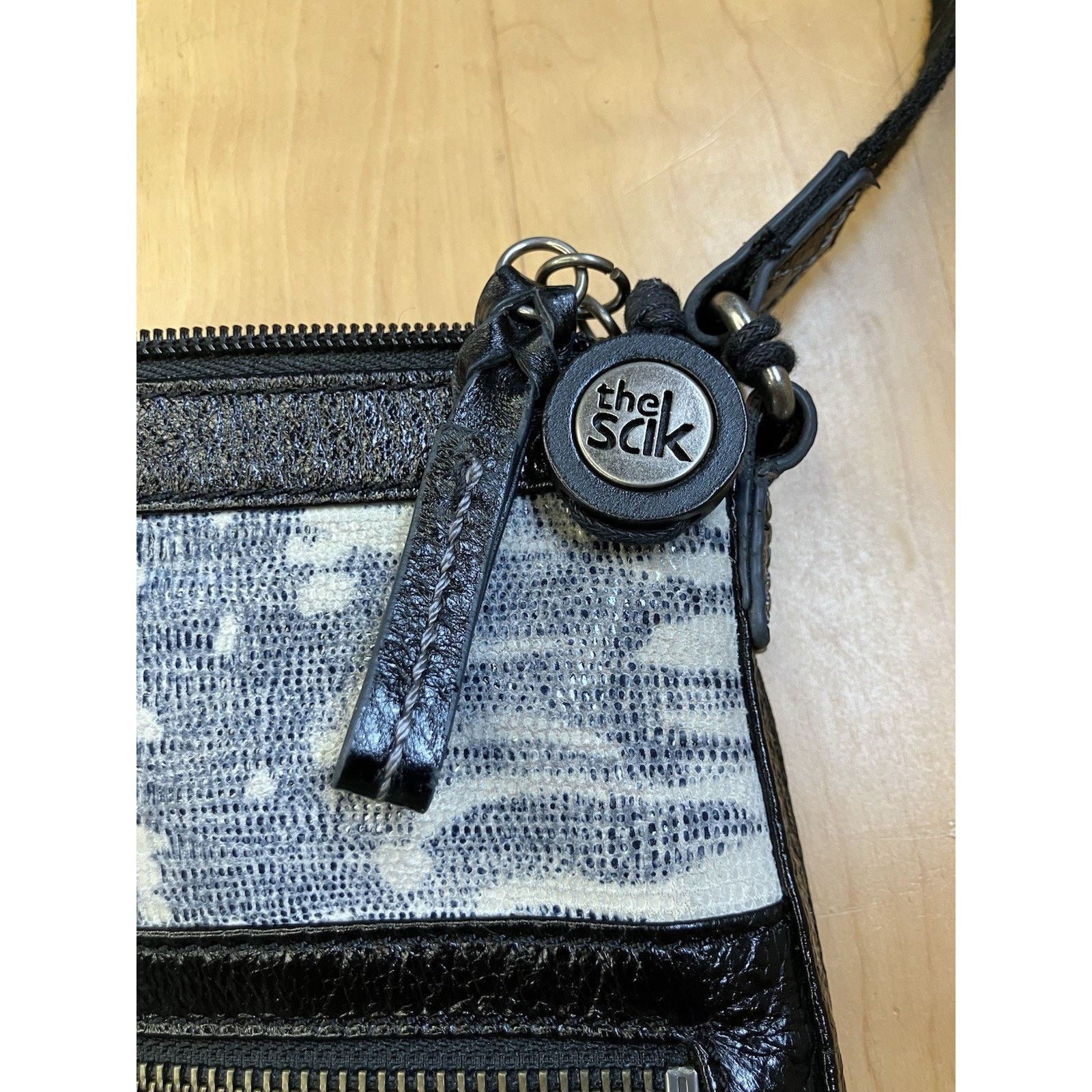 The Sak The Sak Women's Medium Black Leather Purse Shoulder Bag Size ONE SIZE - 2 Thumbnail