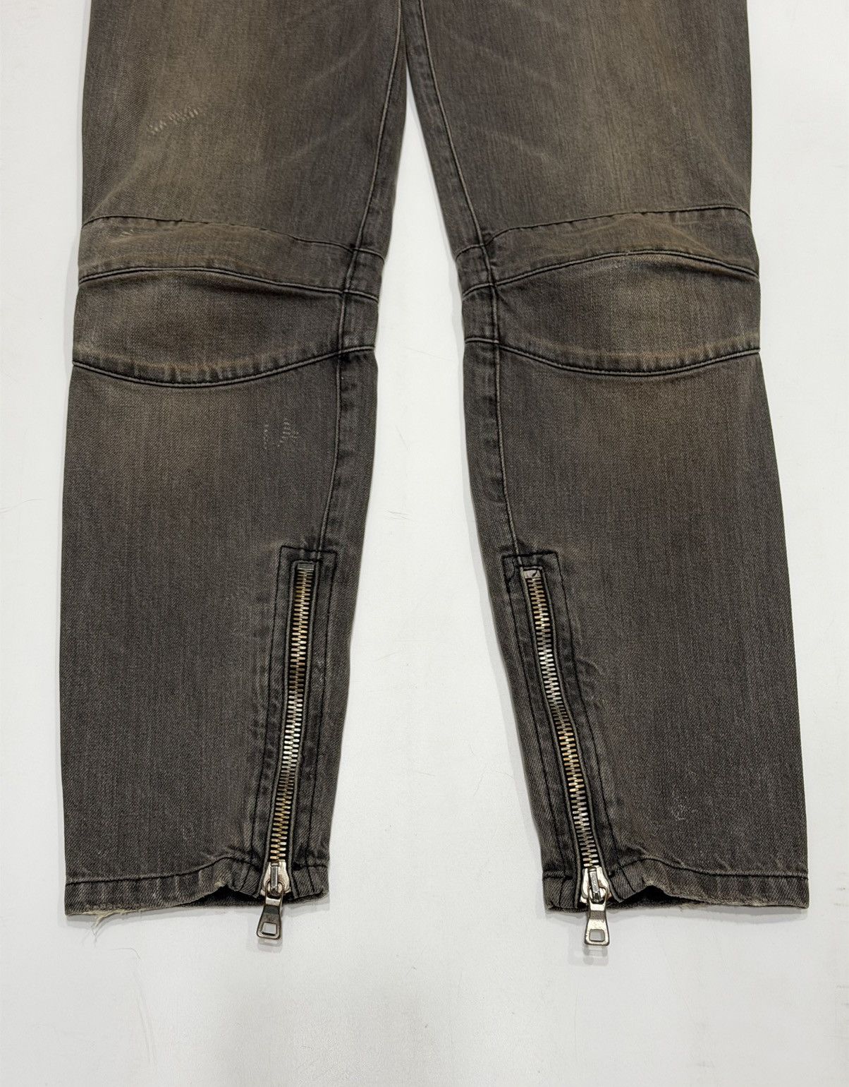 Balmain BALMAIN Decarnin SS 2010 Oil Stained Runway Biker Zip Jeans Size US 28 / EU 44 - 12 Thumbnail