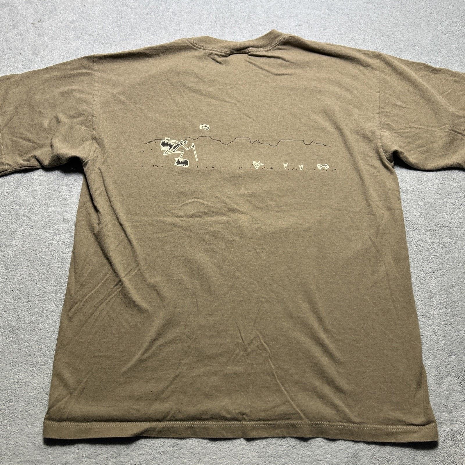 Fruit Of The Loom Grand Canyon Native Rock Art Shirt XL Aztec Single Stitch Size XL / US 12-14 / IT 48-50 - 2 Thumbnail