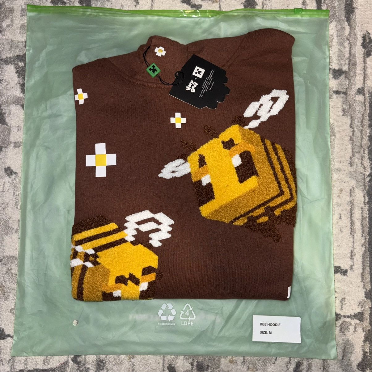 Cool Shirtz The Bee Hoodie | Very Cool x Minecraft Size US M / EU 48-50 / 2 - 1 Thumbnail