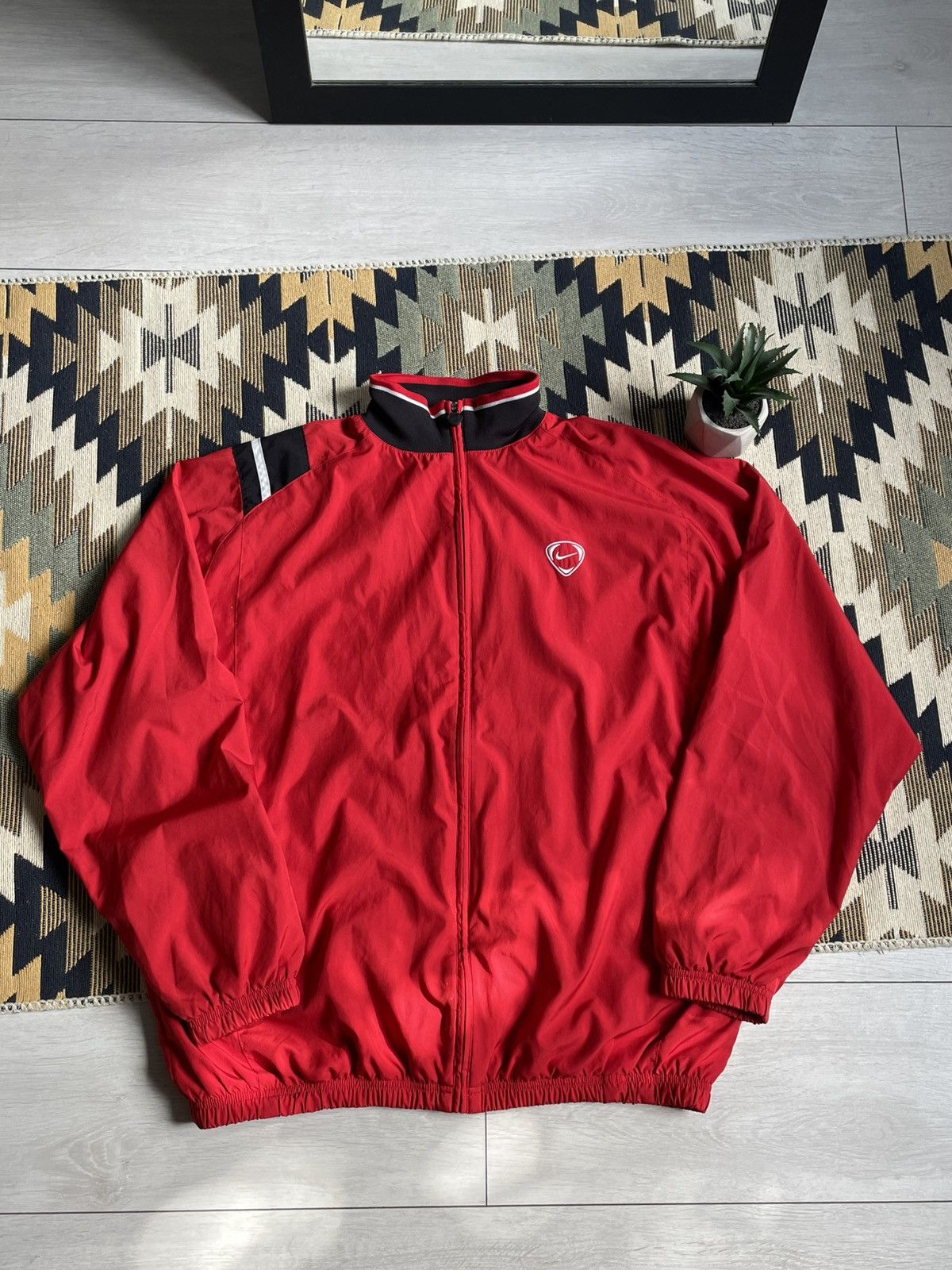 Nike × Vintage Vintage Nike Nylon Logo Y2K Track Jacket Size US L / EU 52-54 / 3 - 2 Thumbnail