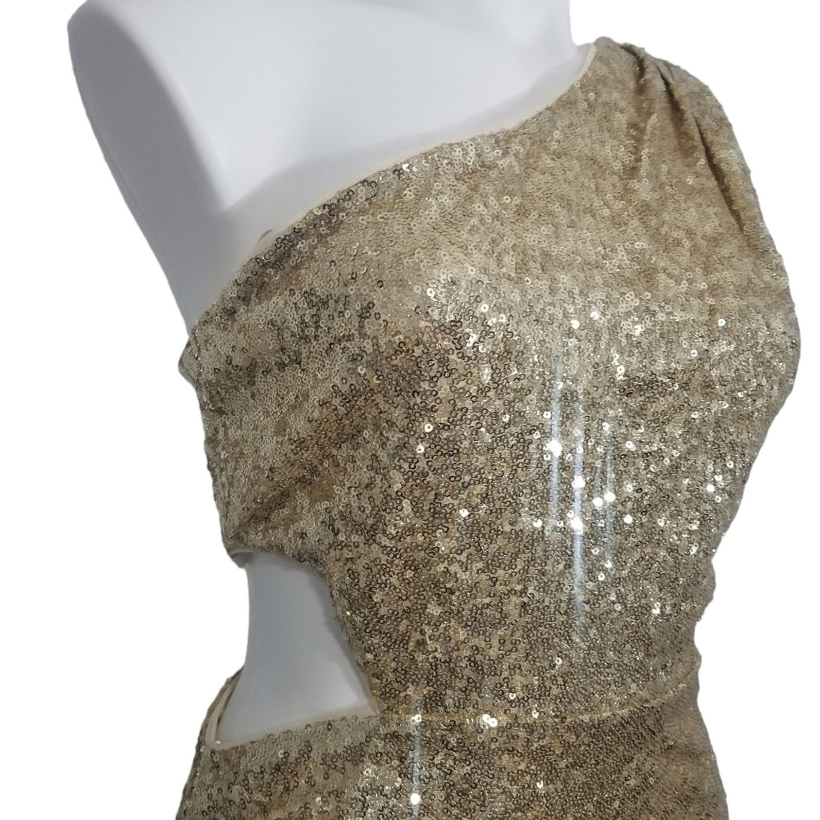 Bcbgmaxazria NWT BCBGmaxazria Gold Sequin Mini One Shoulder Dress Size M / US 6-8 / IT 42-44 - 2 Thumbnail