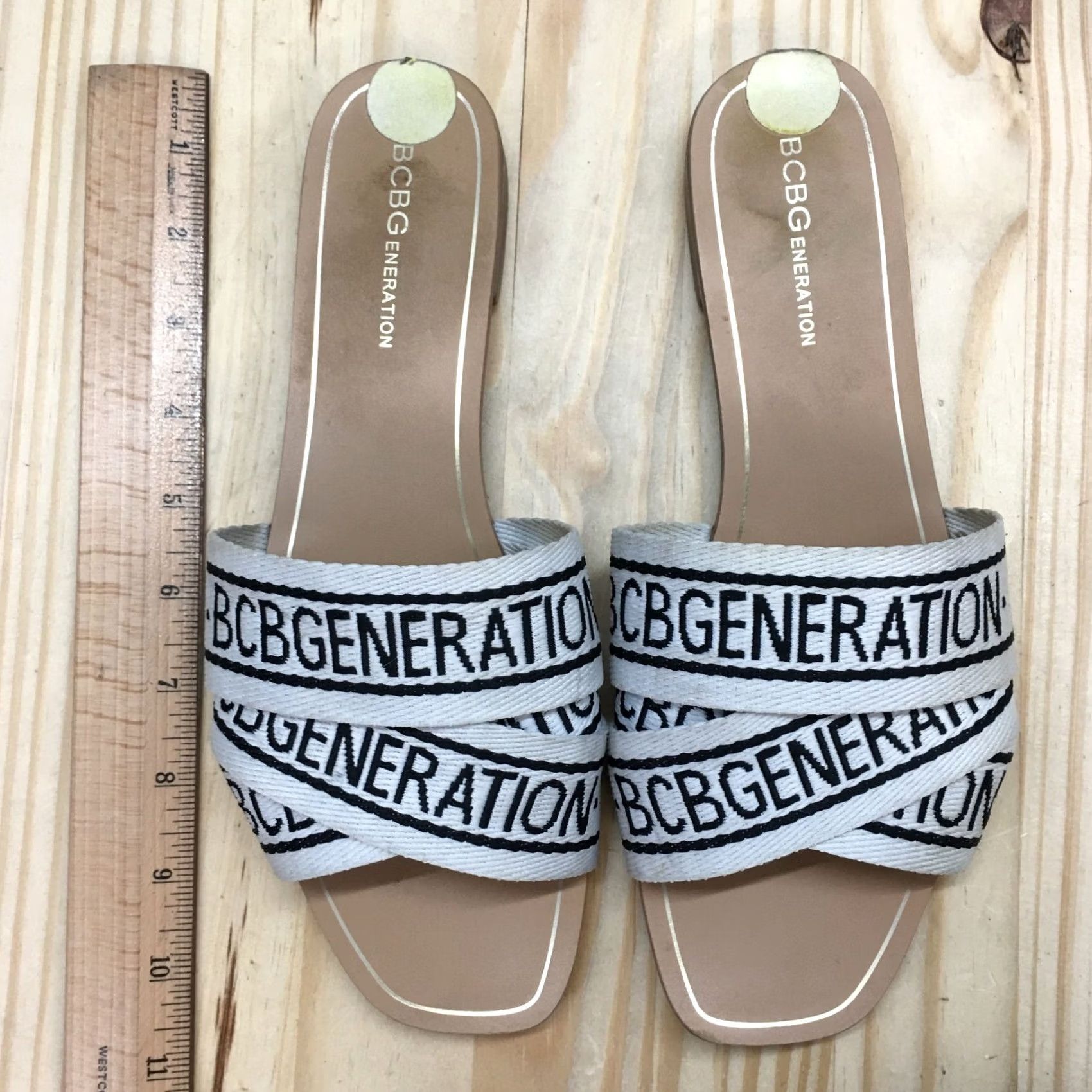 BCBGeneration BCBGeneration Sandals Womens 9M Krista Slide White Slip On Open Toe Casual Flats Size US 9 / IT 39 - 5 Thumbnail