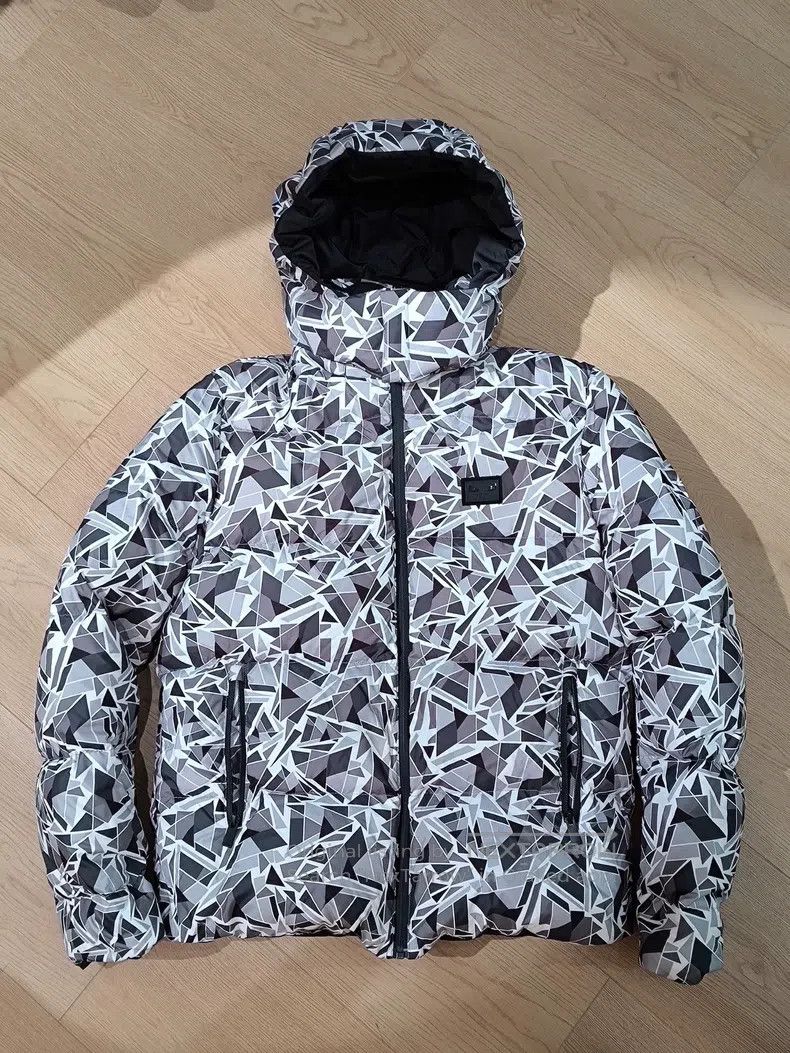 Fendi Gray geometric print double-sided