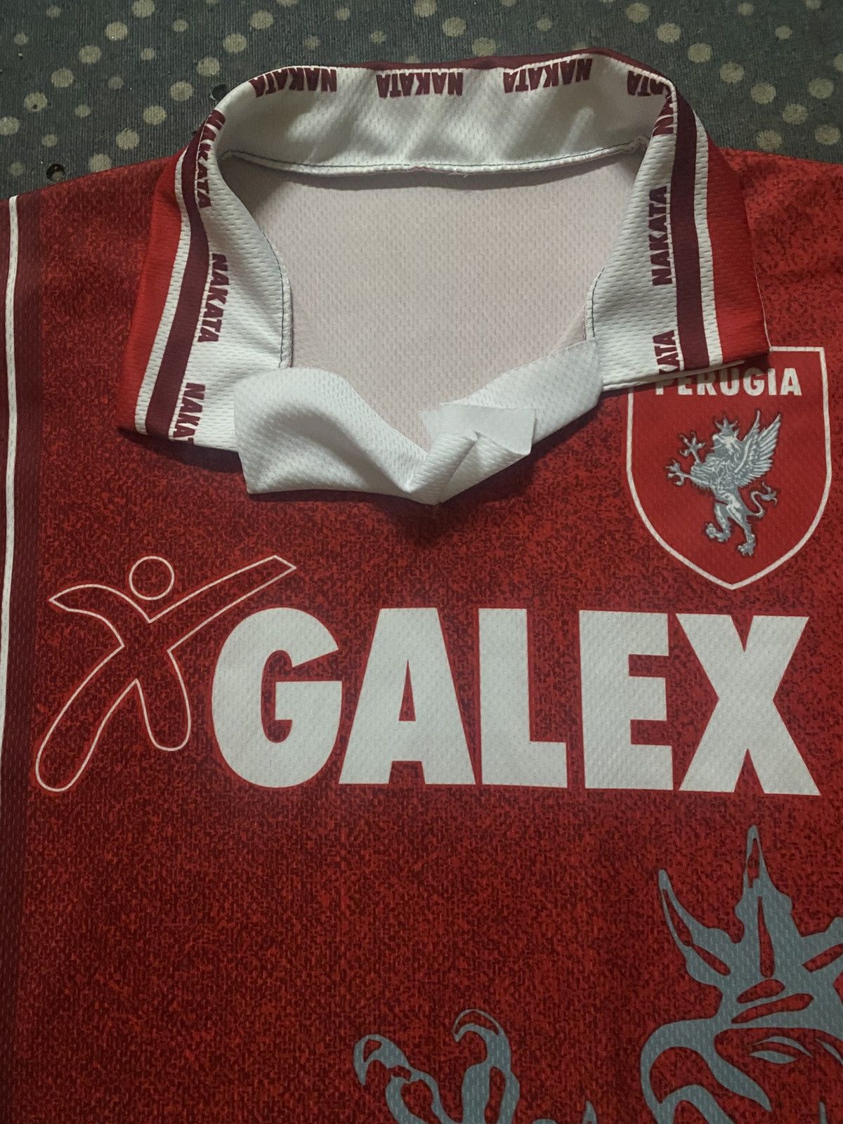 Vintage Galex Perugia 1998-1999 Home Jersey Worn By Nakata Jersey Size US L / EU 52-54 / 3 - 7 Thumbnail
