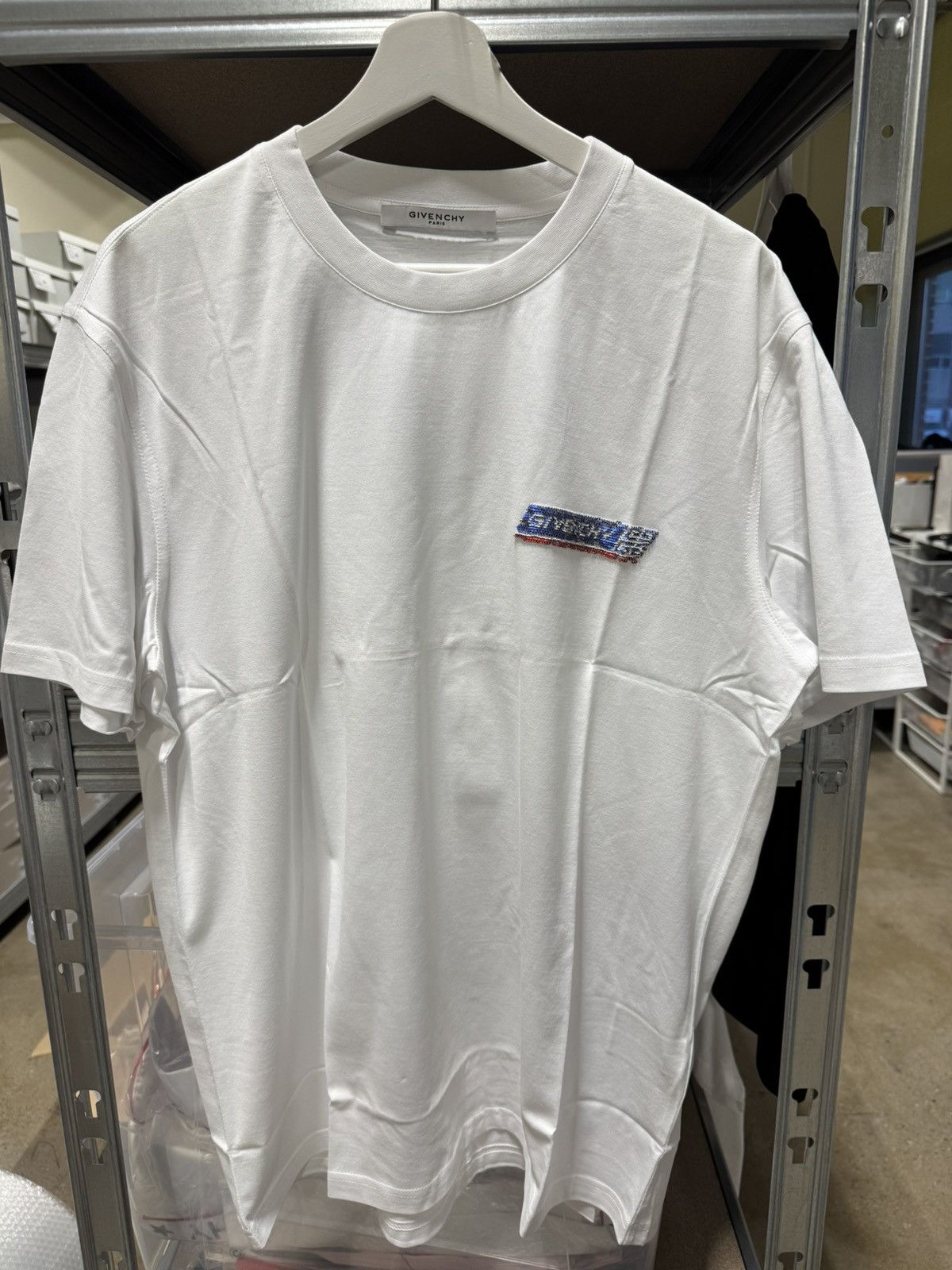 Givenchy Givenchy Sequin Logo T-Shirt NEW 650$ Size US XXL / EU 58 / 5 - 1 Thumbnail