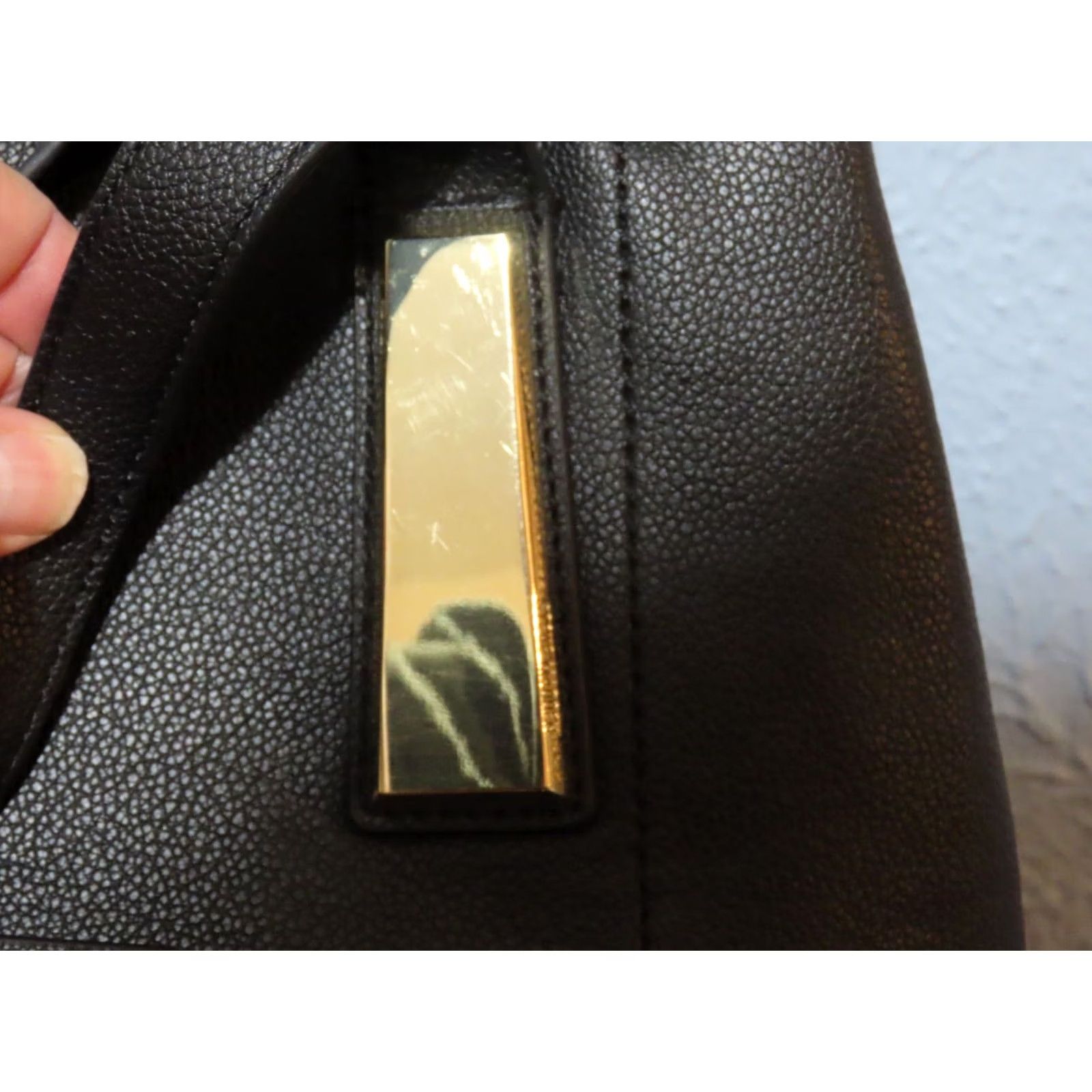 Steve Madden Steve Madden Shoulder Bag Black and Gold Faux Leather W/Wallet Purse Large Size ONE SIZE - 5 Thumbnail