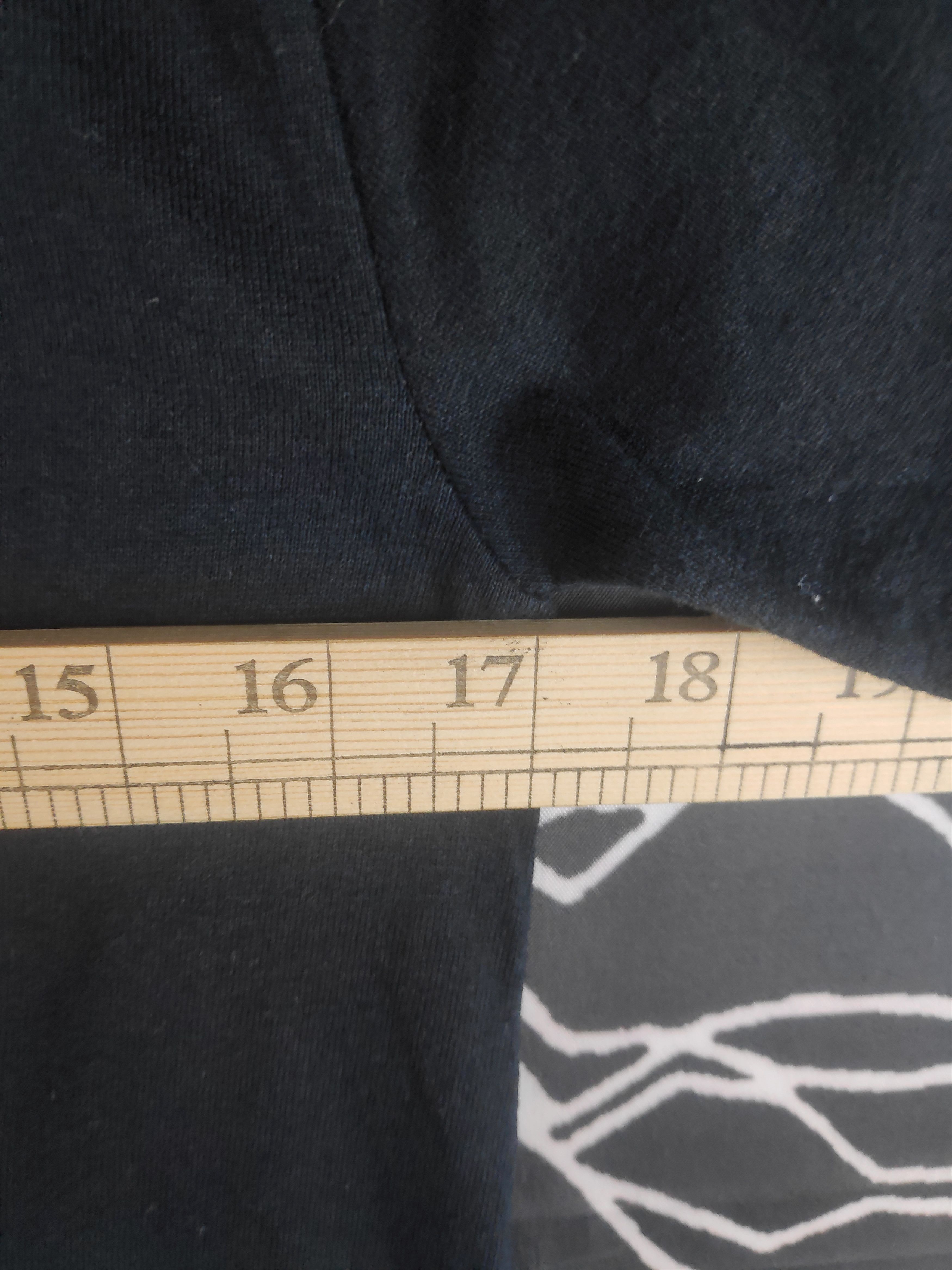 Vintage Vtg The MET Metropolitan Museum of African Tribal Art Tee Size US S / EU 44-46 / 1 - 5 Thumbnail