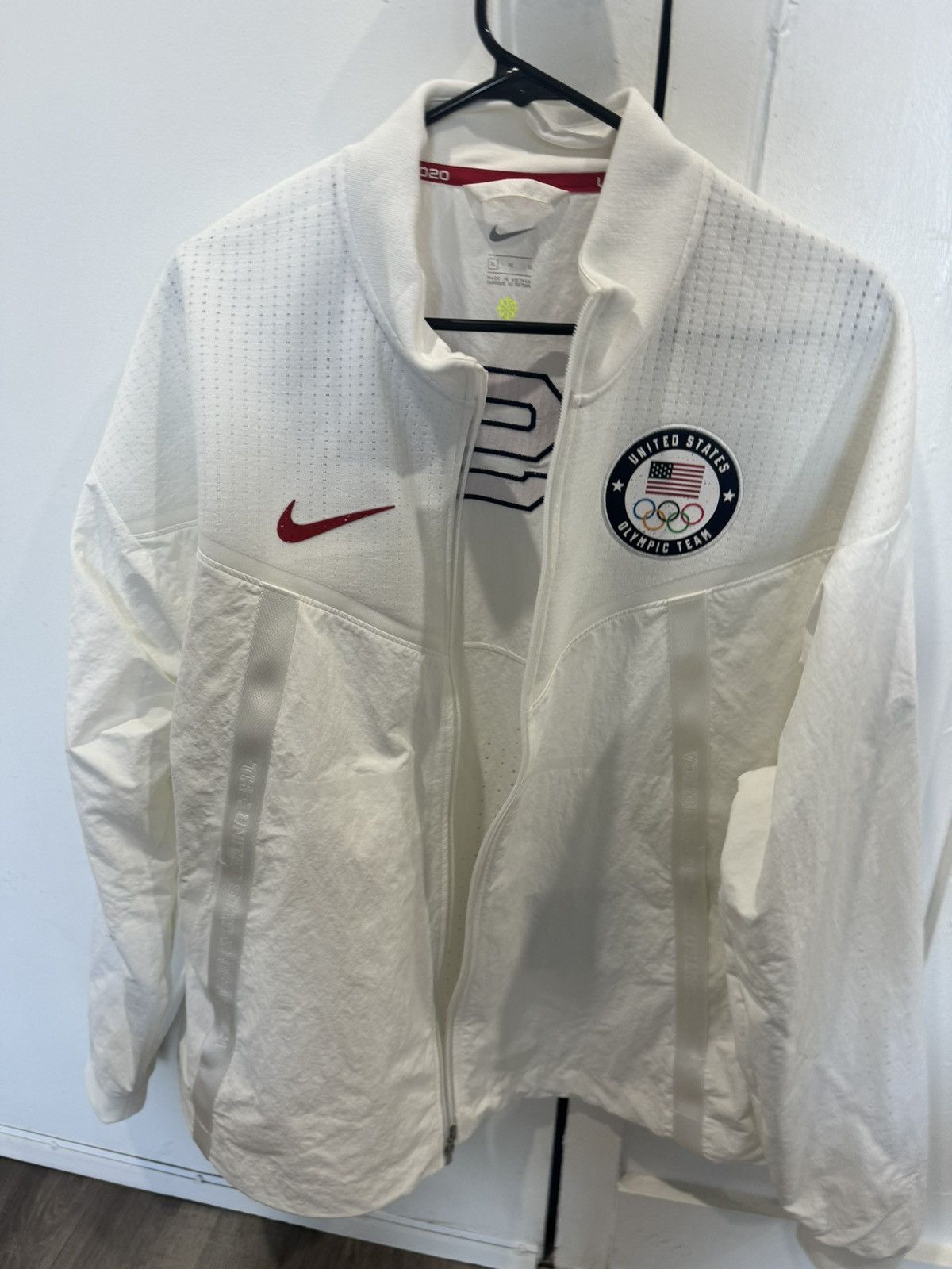 Image of Nike Jacket in White, Men's (Size XL)