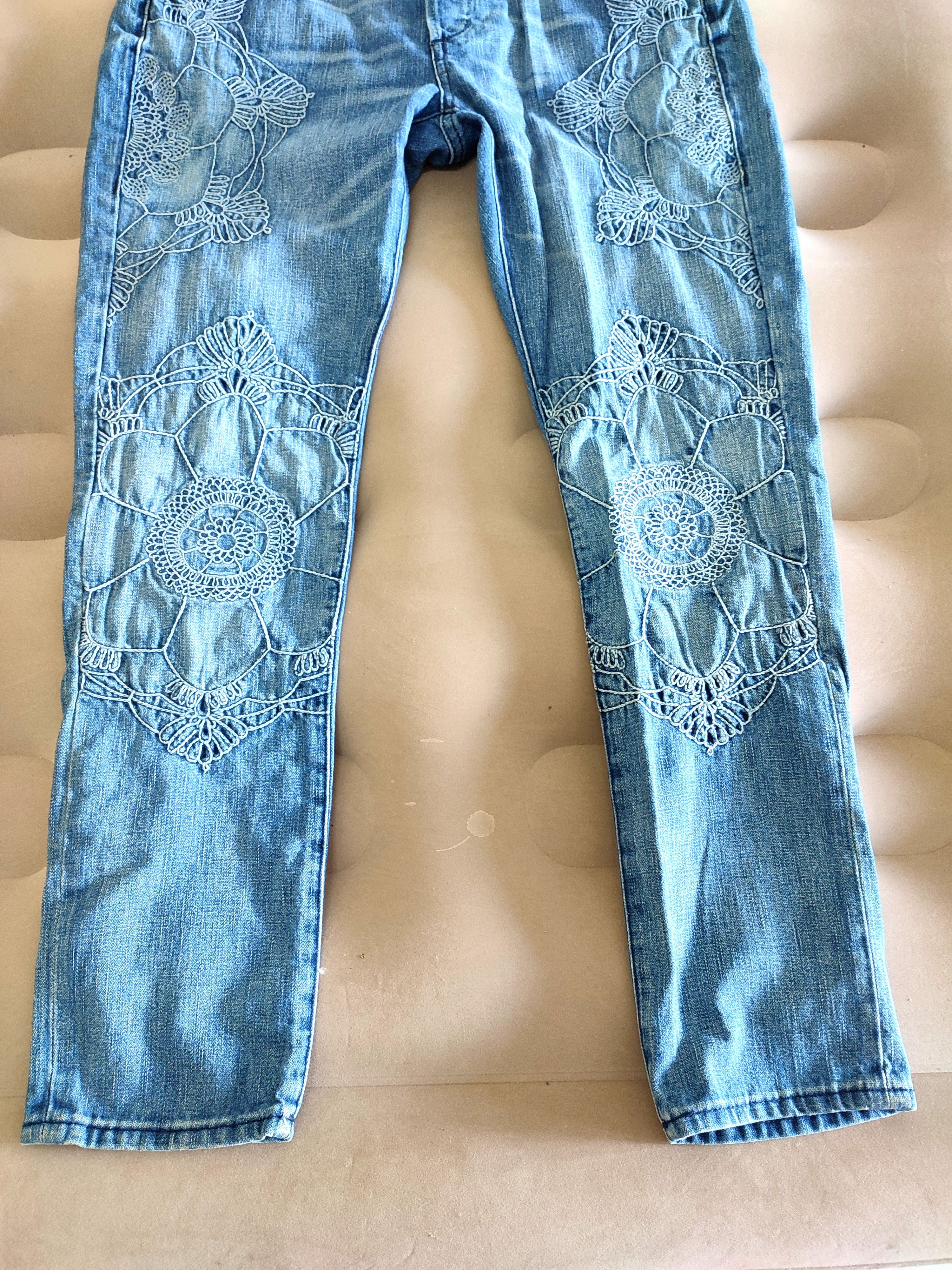 True Religion Vintage True Religion Embroidery Jeans Size US 34 / EU 50 - 2 Thumbnail