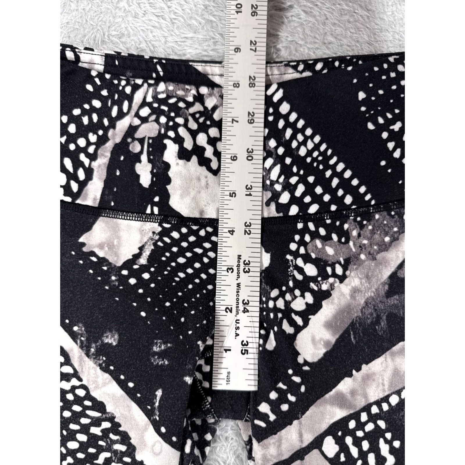 Lululemon Lululemon Pants Womens 4 Black Wunder Under Crop III Full-On Luon W6H08S Cropped Athletic Yoga Straight Inseam 21 in Black Womens Size 27" / US 4 / IT 40 - 7 Thumbnail