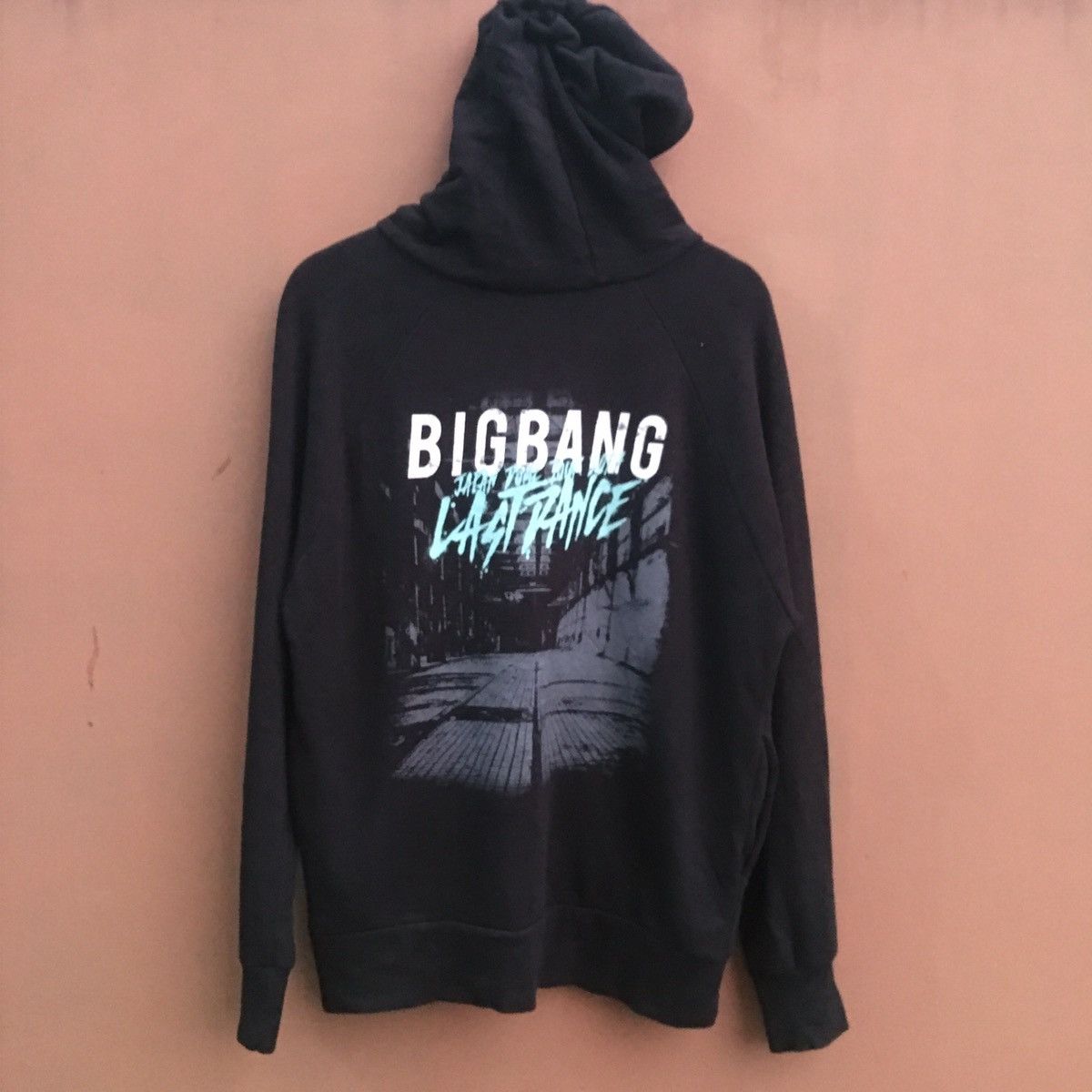 Band Tees BIGBANG Kpop Japan dome tour 2017 Last dance Zipper hoodie Size US M / EU 48-50 / 2 - 3 Thumbnail