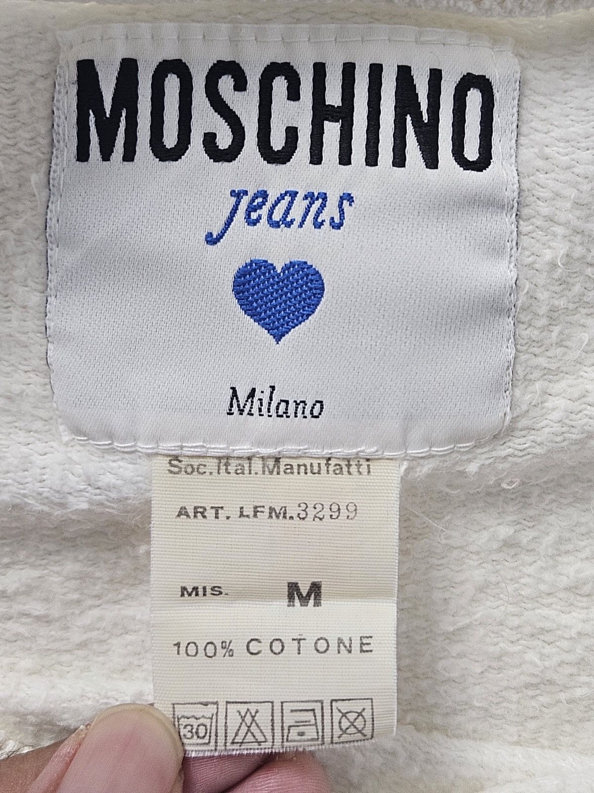 Moschino Vintage Moschino Jeans Milano photo tee promo ads sweatshirt Size US M / EU 48-50 / 2 - 4 Thumbnail