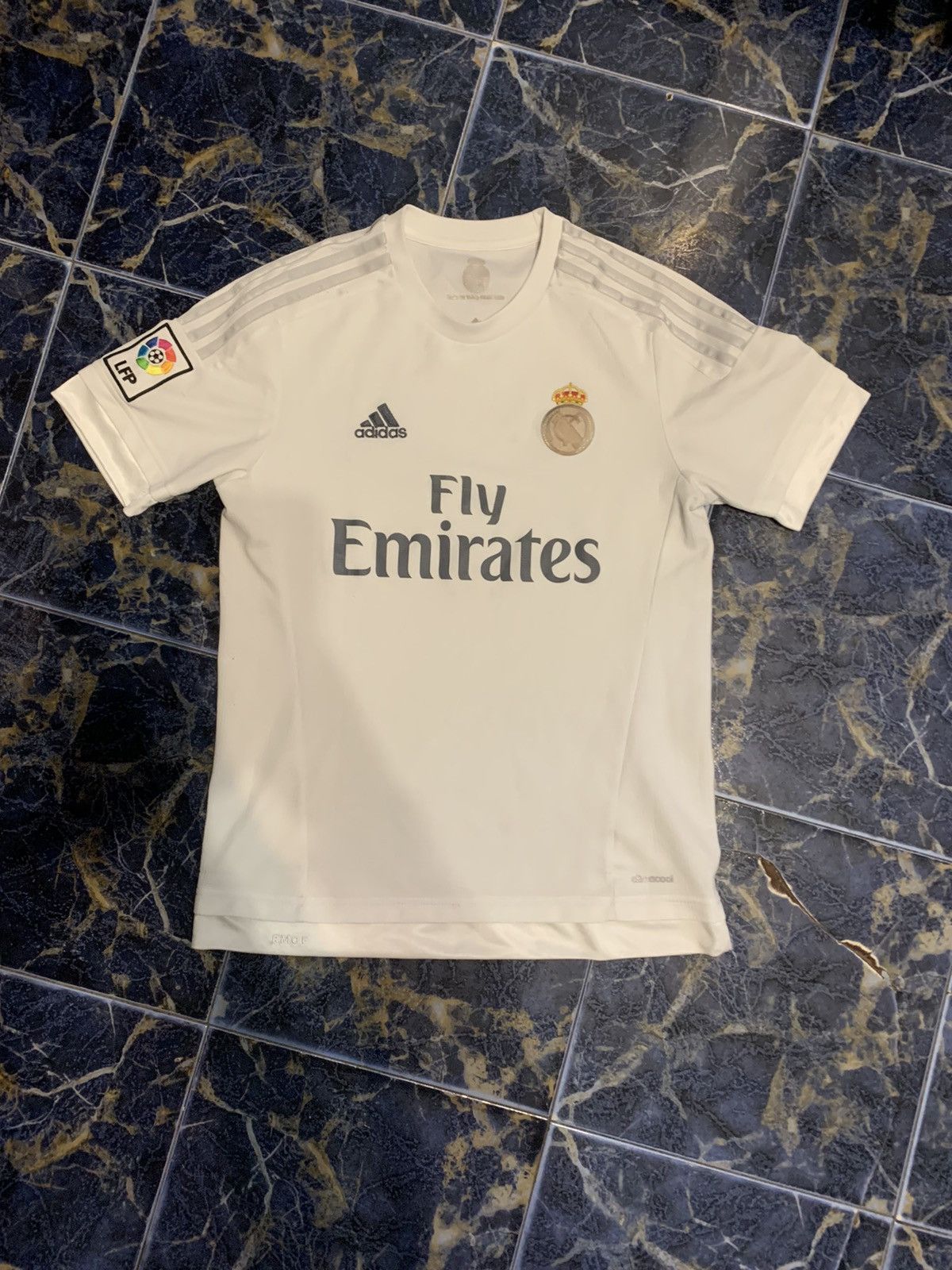 Adidas 2015 Real Madrid White Adidas Soccer Football Jersey Size US M / EU 48-50 / 2 - 2 Thumbnail
