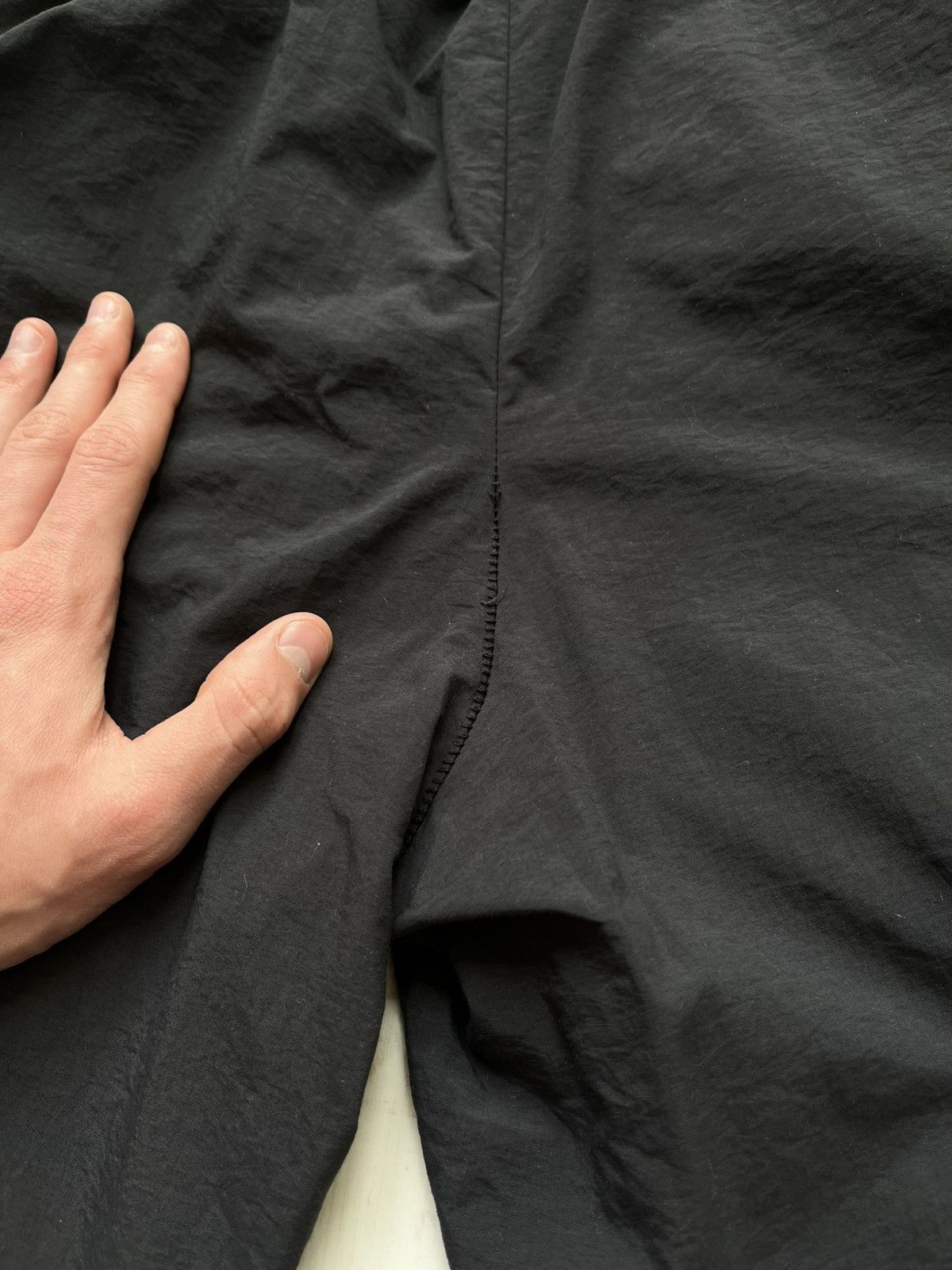 Nike × Vintage 00s Vintage Nike Y2K Black Nylon Small Logo Pants Size L Size US 34 / EU 50 - 10 Thumbnail