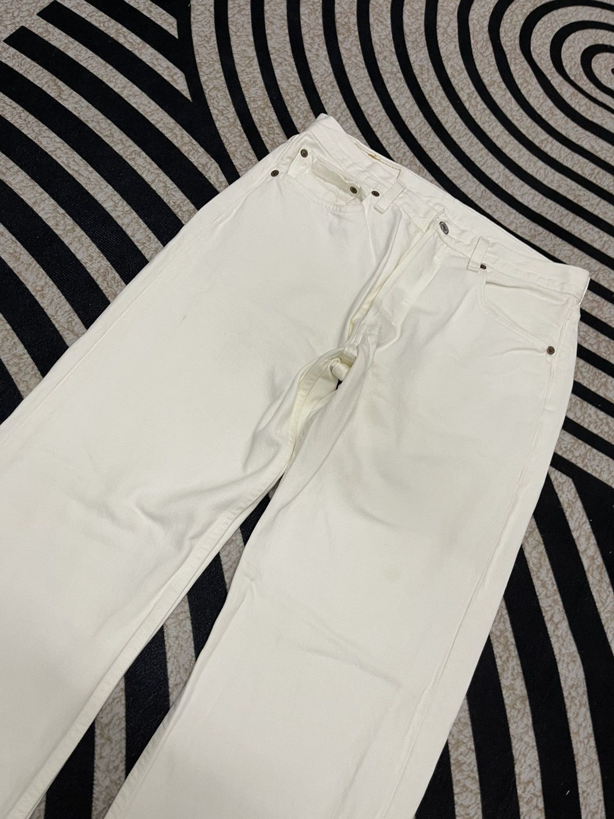 Levi's 90s LEVIS 302 WHITE DENIM JEANS RARE Size US 29 - 6 Thumbnail
