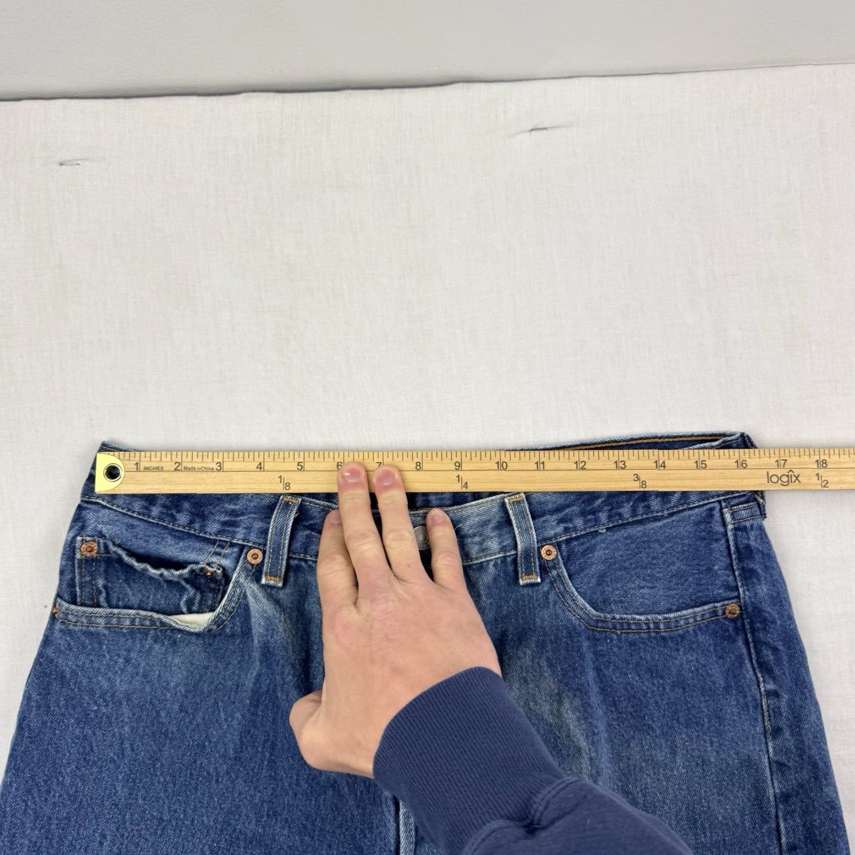 Levi's VINTAGE Levi's 501 Jeans Adult 35x34 Button Fly Straight Leg USA Hipster Blue Cotton Mens Size US 35 - 5 Thumbnail