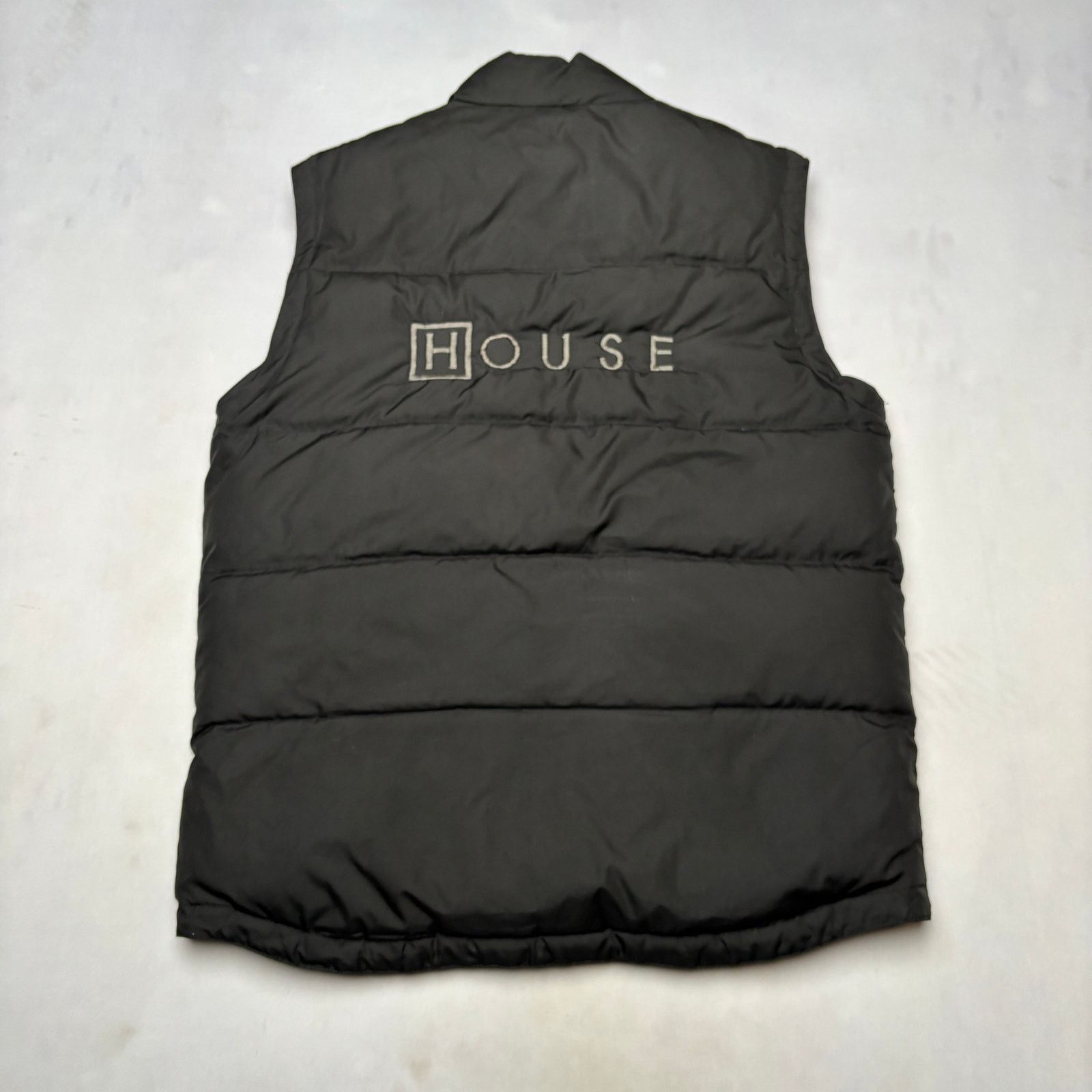 Vintage House TV Show Cast & Crew Down Puffer Vest Jacket Men's M Size US M / EU 48-50 / 2 - 4 Thumbnail