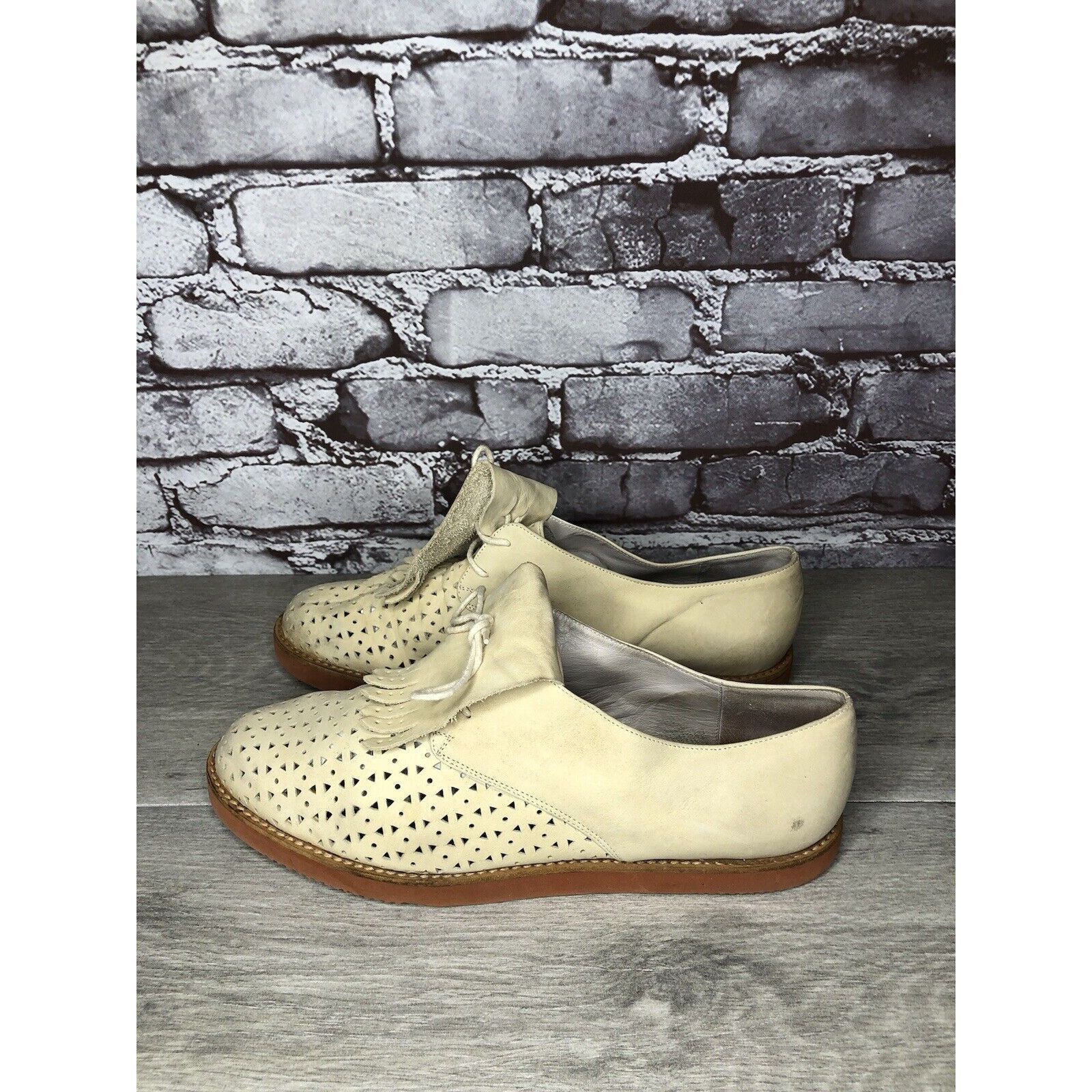 DKNY DKNY Beige Nubuck Leather Kiltie Perforated Lace Up Oxfords Size US 10 / IT 40 - 16 Thumbnail