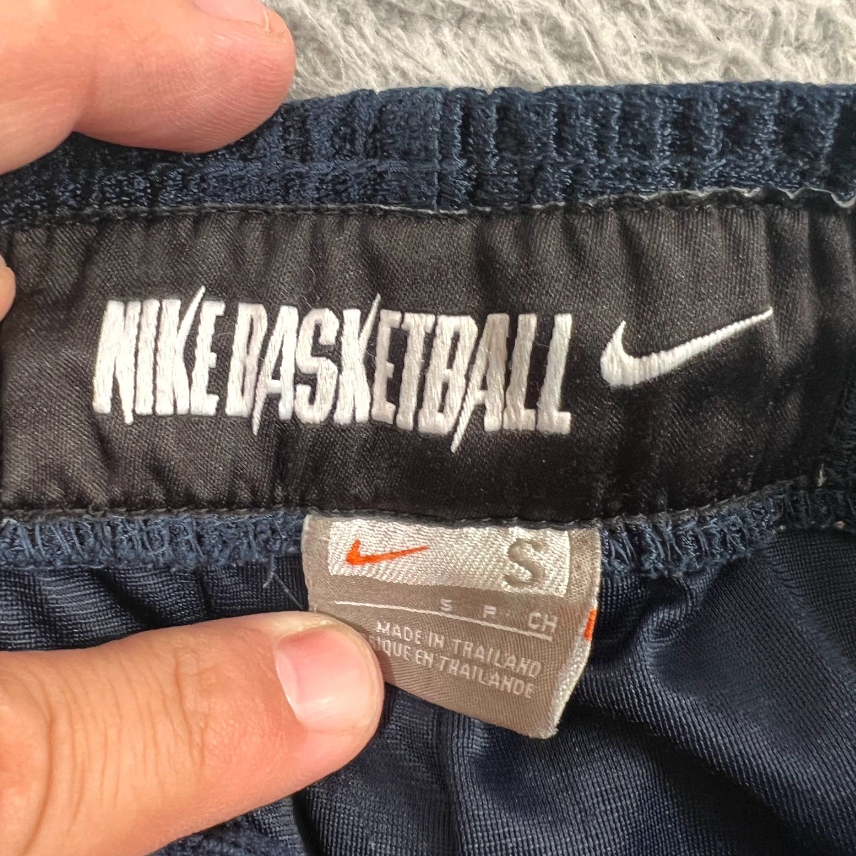 Nike Vintage Nike Shorts Mens Small Basketball Shorts Heavy Shiny Dark Blue Size US 29 - 5 Thumbnail