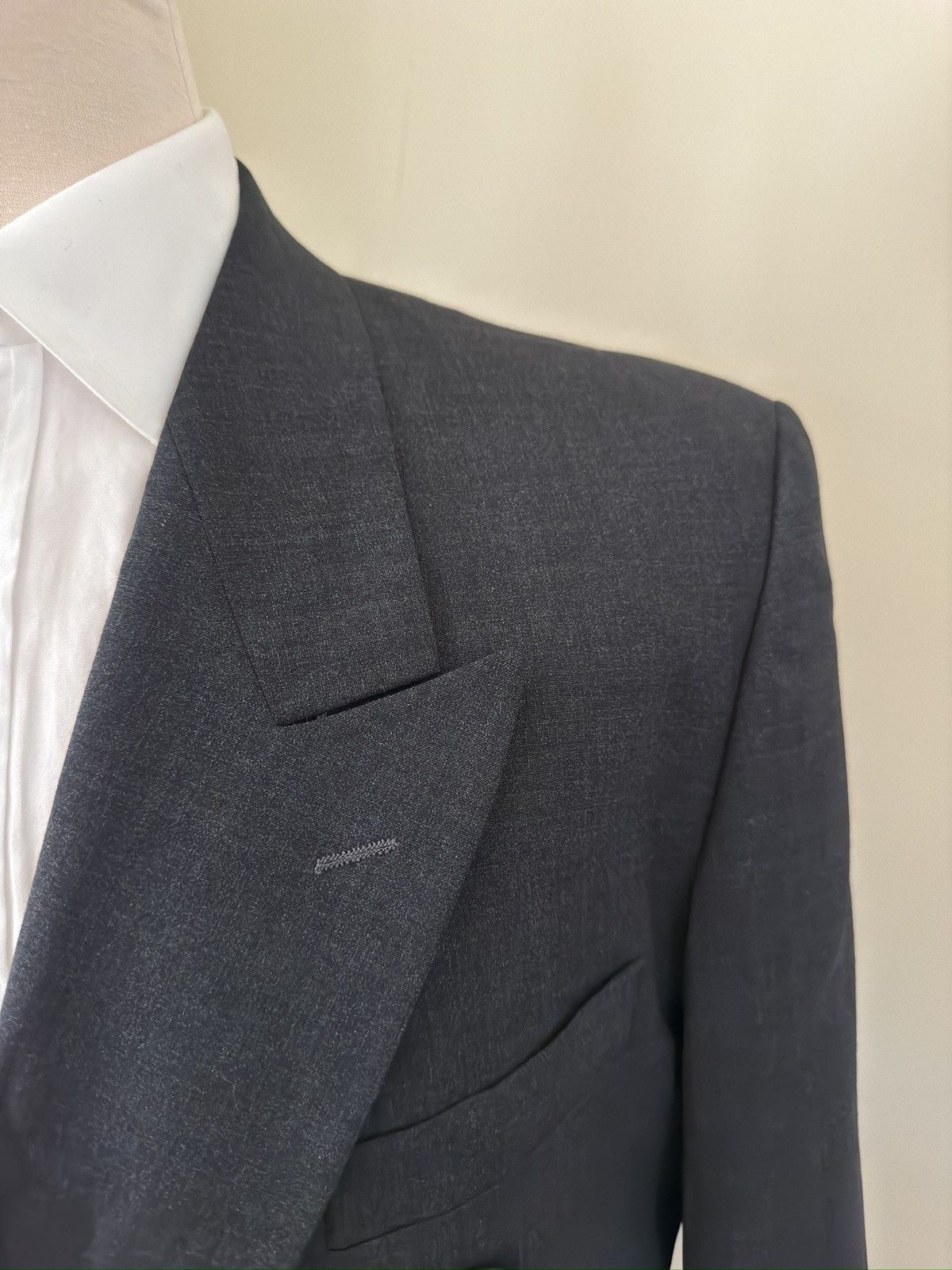 Yves Saint Laurent Yves Saint Laurent Made in France DB Peak Lapel Blazer 40R Size 40R - 2 Thumbnail